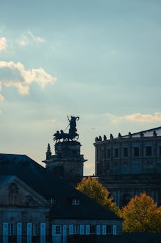 德累斯顿是德国的一个城市，位于萨克森州