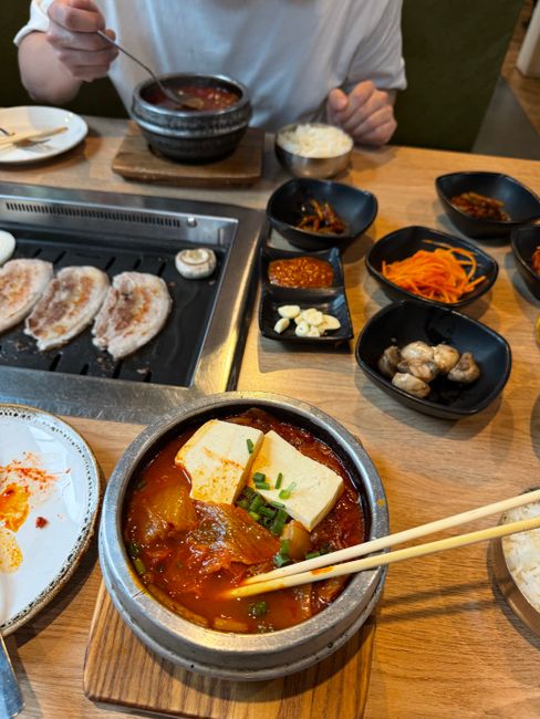김치찌개도 9천원, 채소값 내려도 왜 오르나