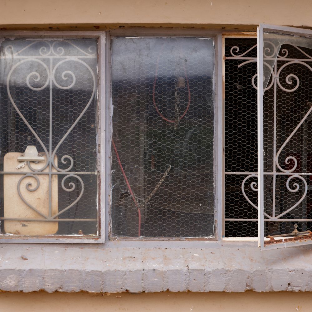 Exterior Painting in Old Coulsdon — walls rolled to an even, flat finish