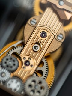 Hand-wound chronograph movement, photo by Hoàng Anh Nguyễn on Pexels