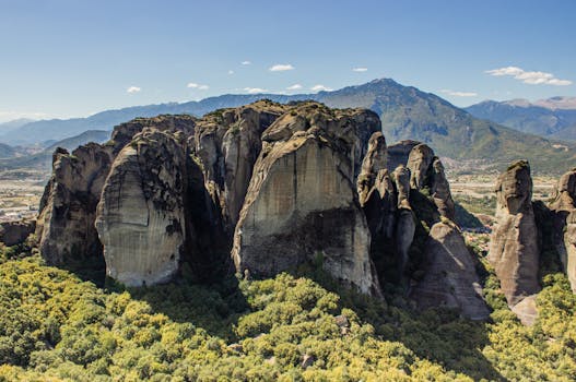 好的，请提供需要优化的句子