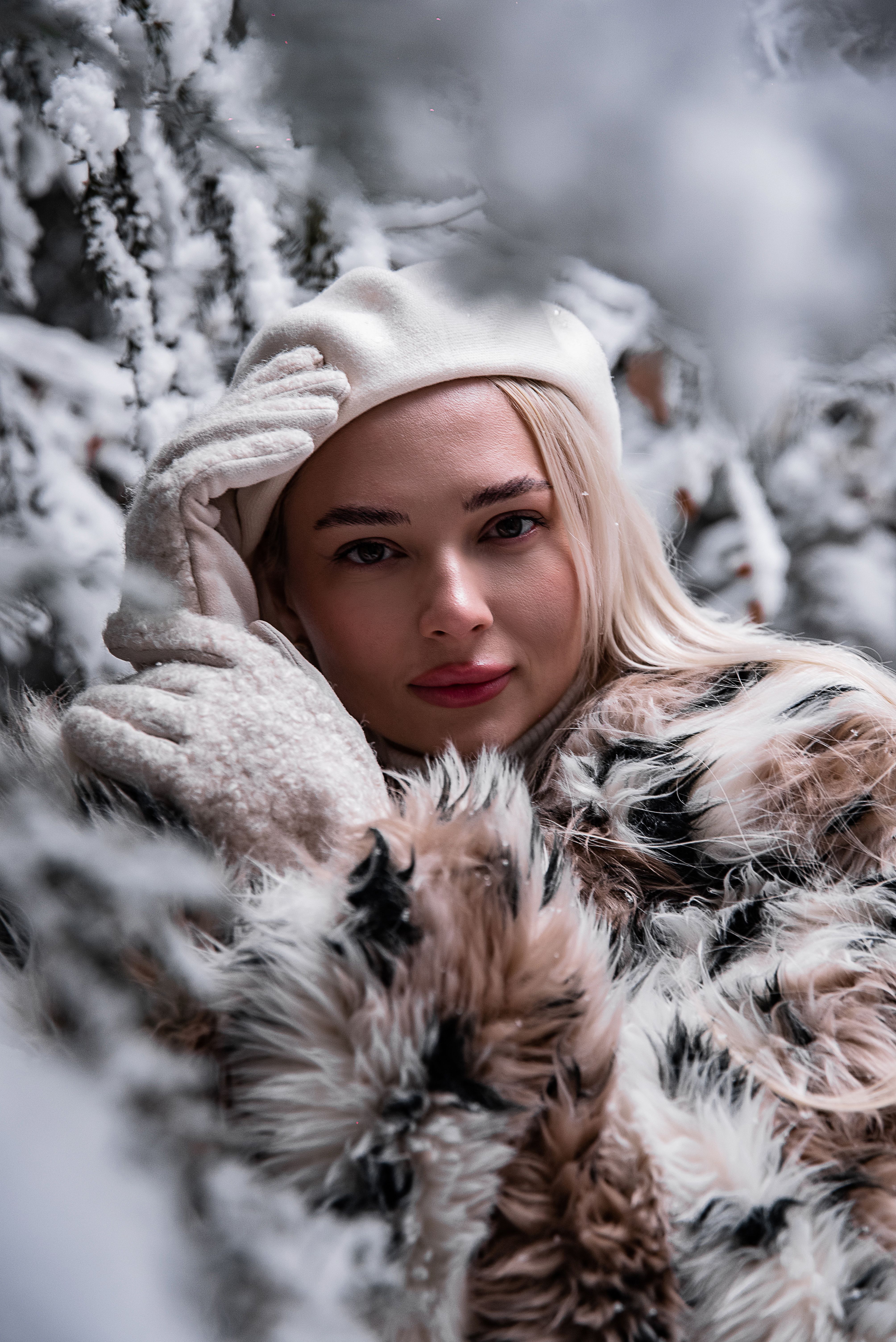 Elegant Winter Portrait of Woman in Fur and Snow · Free Stock Photo