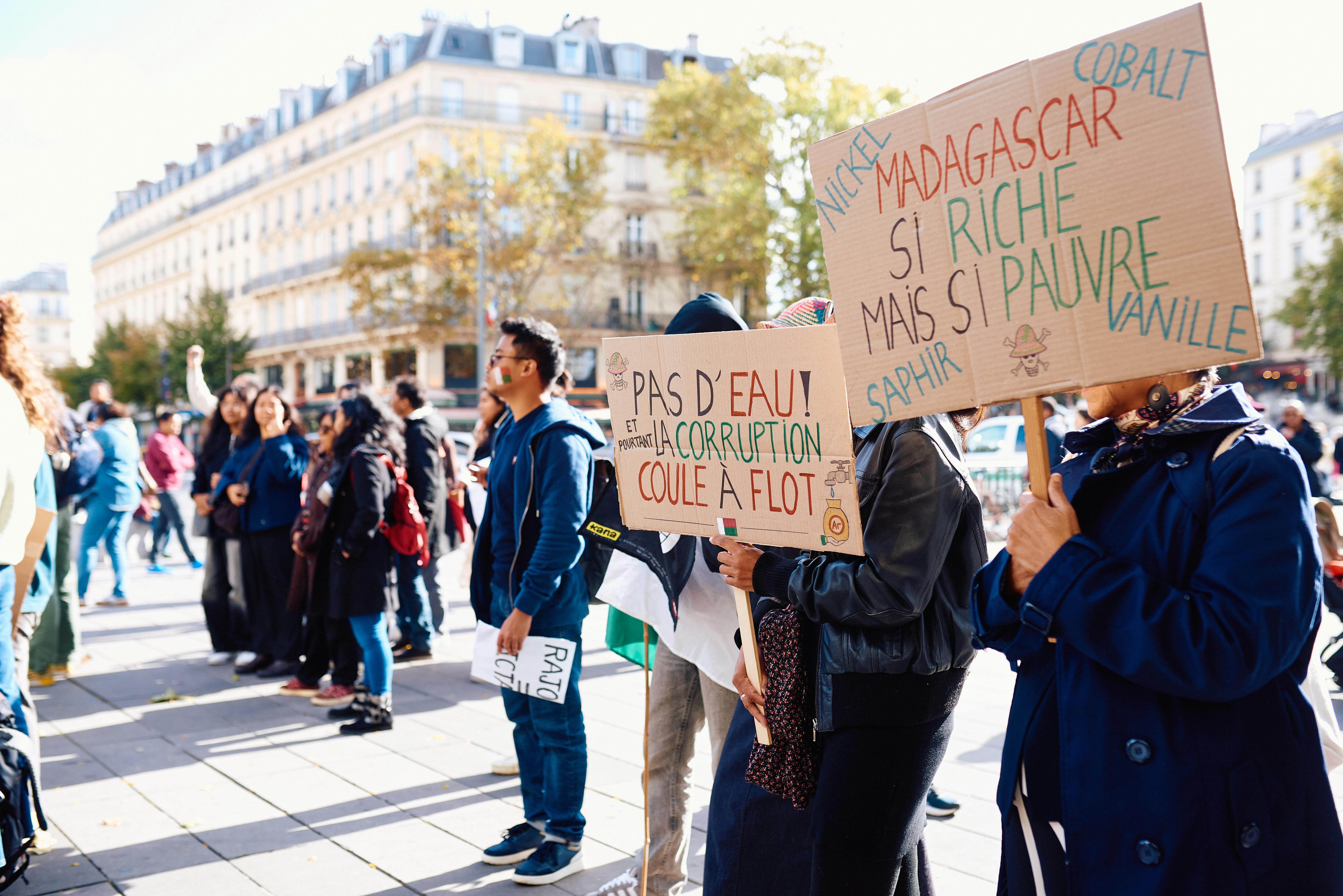 彰化白營家族政治曝光：嗆聲民眾嘴裡被塞糖的背後