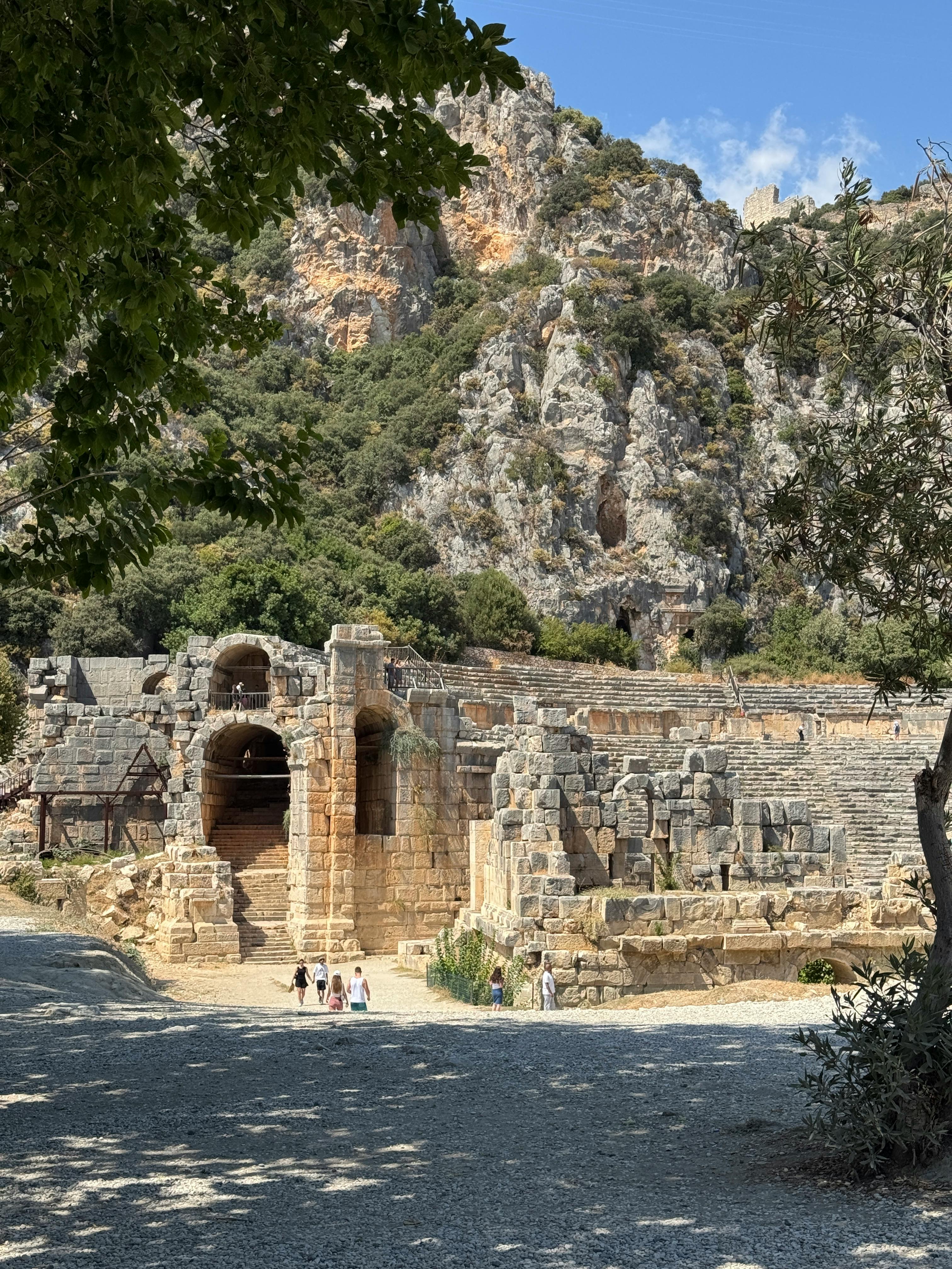 Ücretsiz açık hava, açık macera, ağaç gölge içeren Ücretsiz stok fotoğraf Stok Fotoğraflar