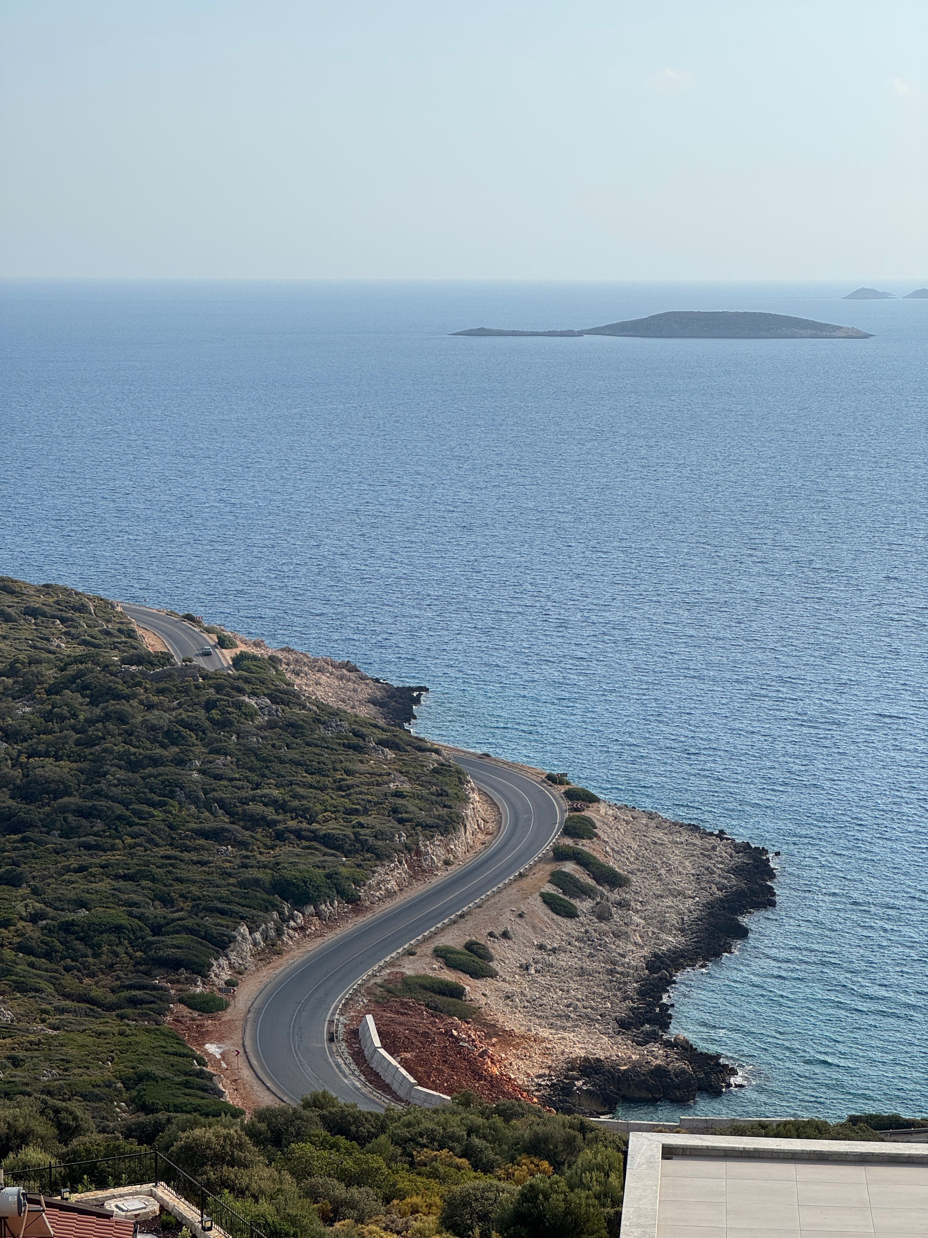 Scenic Coastal Road with Ocean View · Free Stock Photo