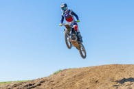 好的，请提供需要我修改的句子