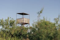 泻湖中的观点，即在泻湖中的观点，是一种比喻的说法，指的是在一个特定的环境中或群体中形成的一种观点或看法