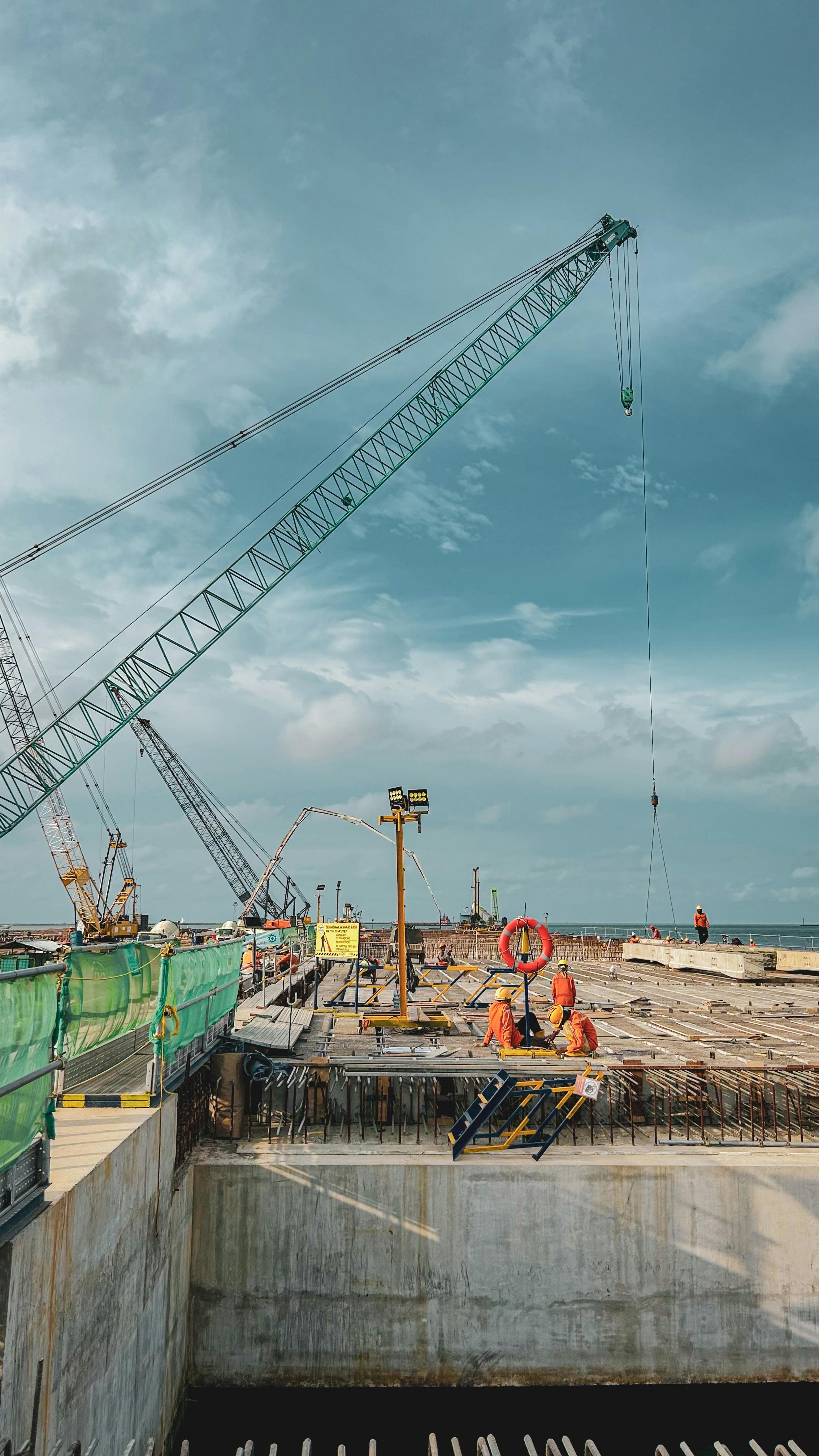 帕廷班填海工程是一项在菲律宾进行的大规模海洋工程项目