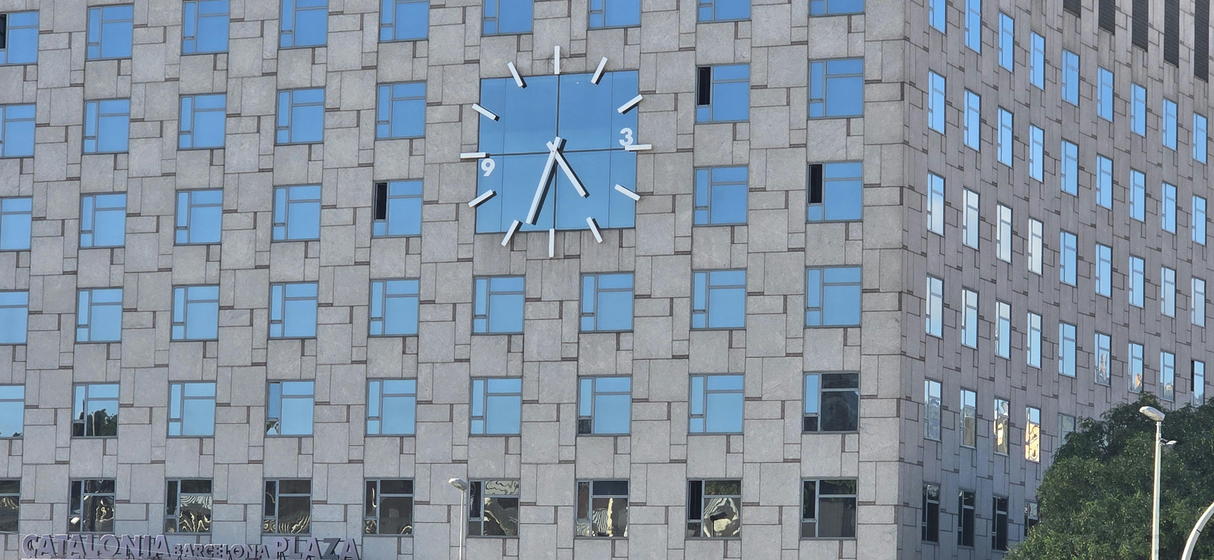 好的，我会按照您的要求进行句子的调整