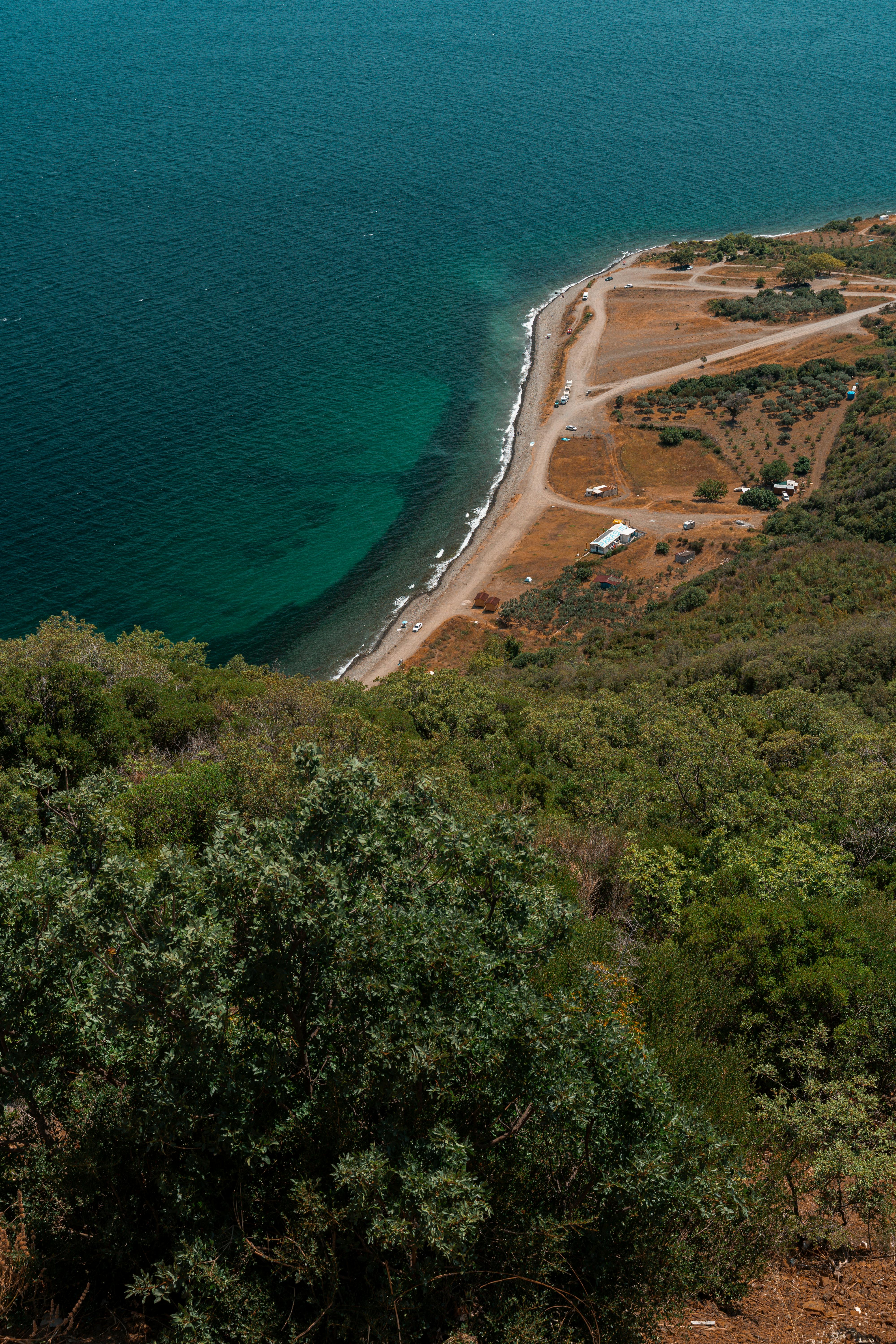 令人惊叹的空中拍摄了图尔基耶胡塔纳卡莱宁静的海岸线