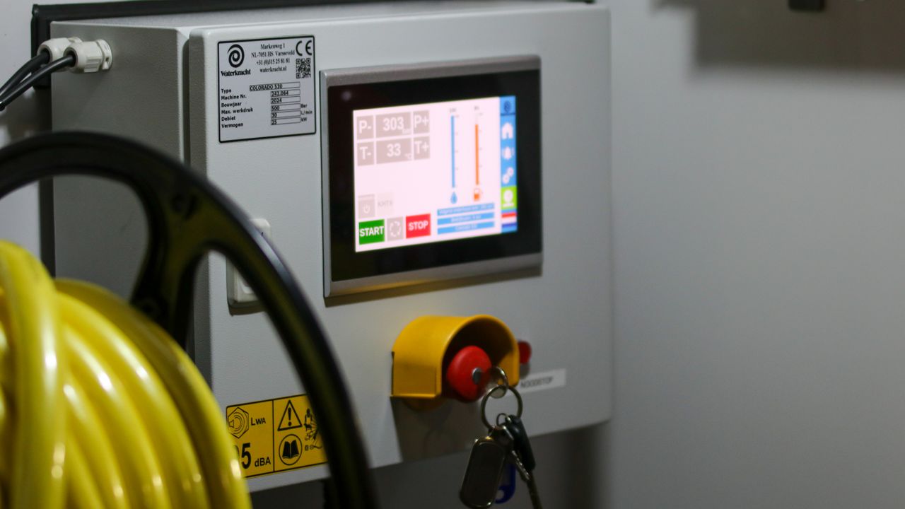 7-Inch vs 10.1-Inch HMI Panel: Which Screen Size Fits Your Project?