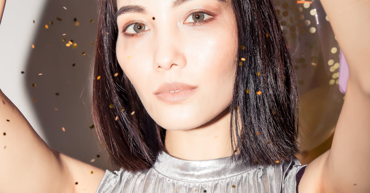 How to use hair curlers for curtain bangs