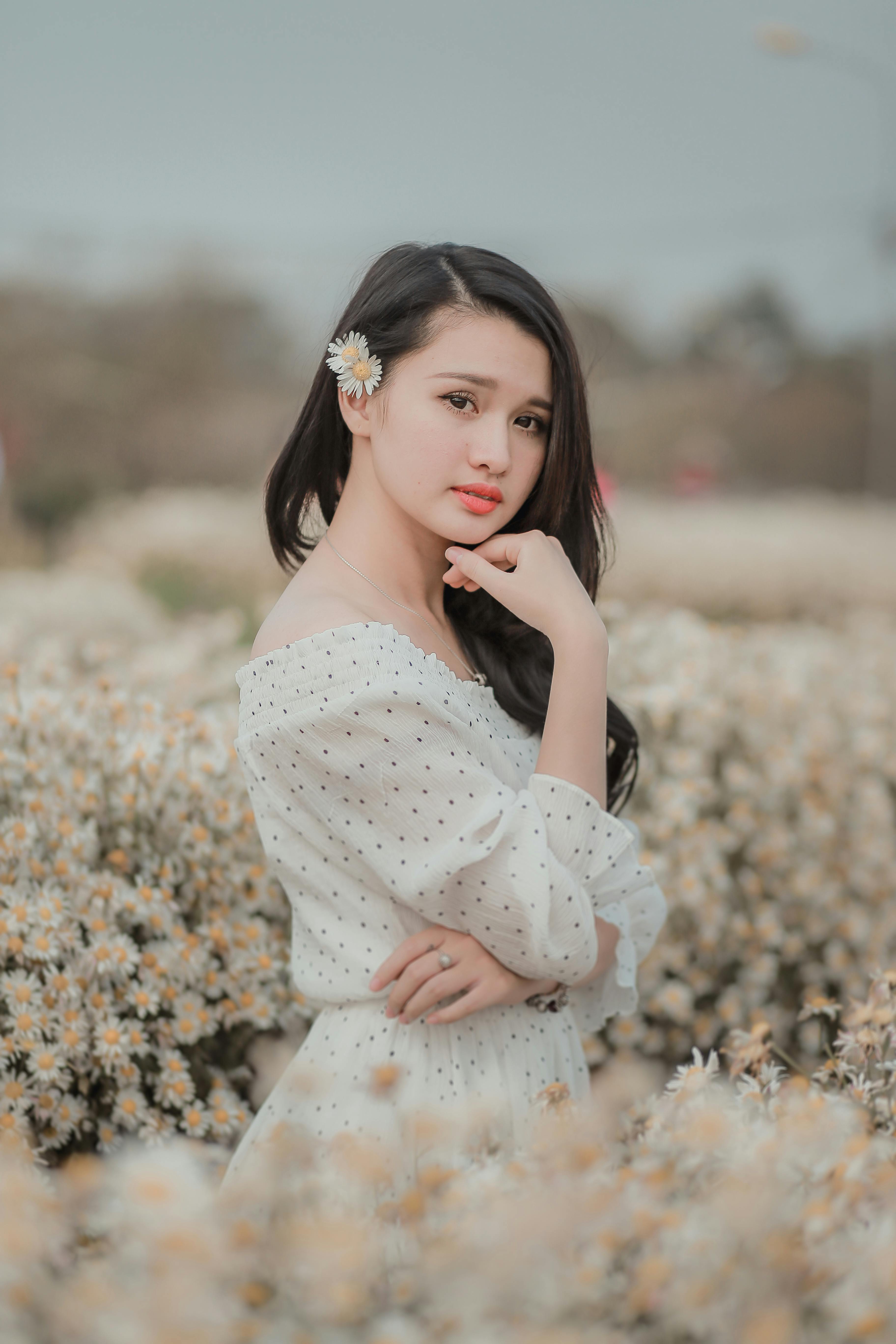 Free stock photo of blossom, girl, smiling