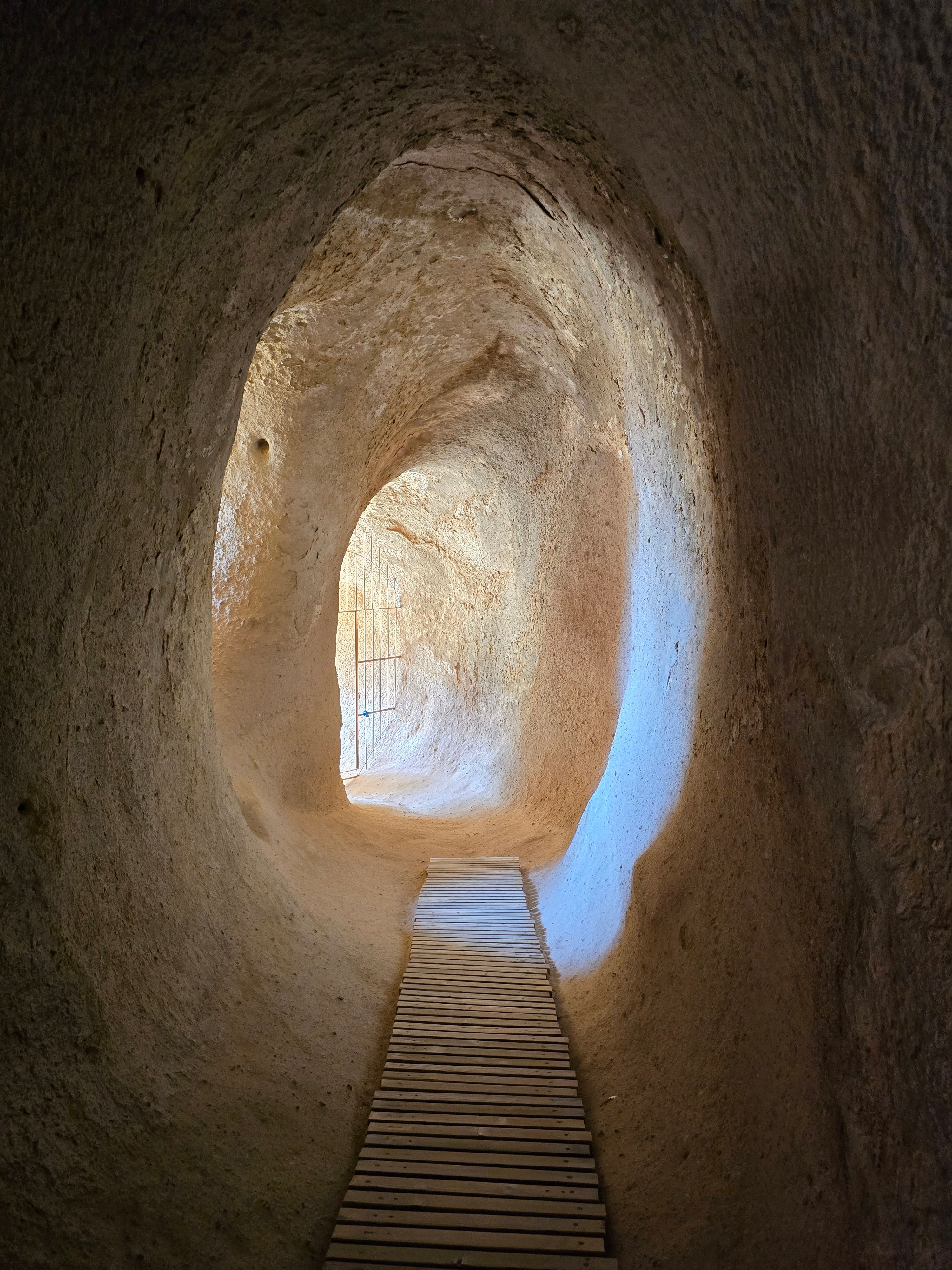 Ancient Cave Pathway in Cappadocia, Türkiye · Free Stock Photo