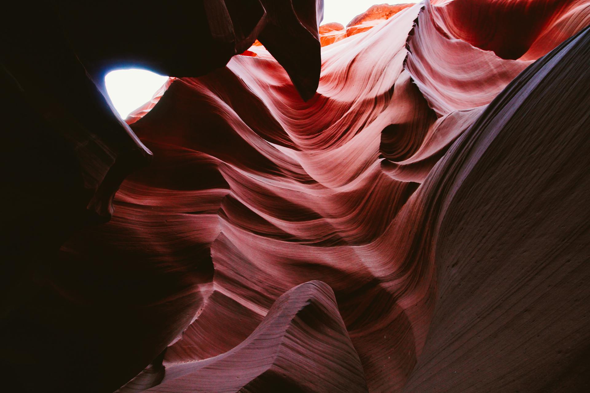 Explore the mesmerizing natural formations of sandstone in Antelope Canyon.