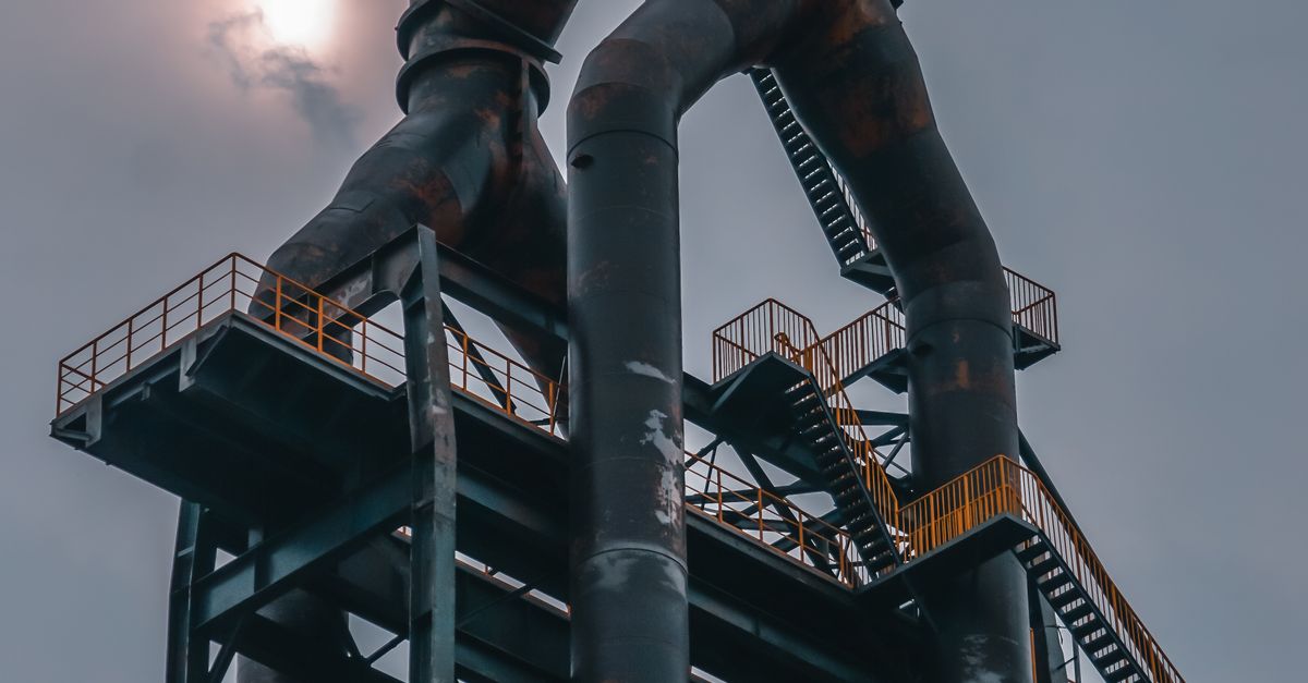 Ocho pueblos desplazados: lecciones del desarrollo industrial Ocho pueblos desplazados: lecciones del desarrollo industrial