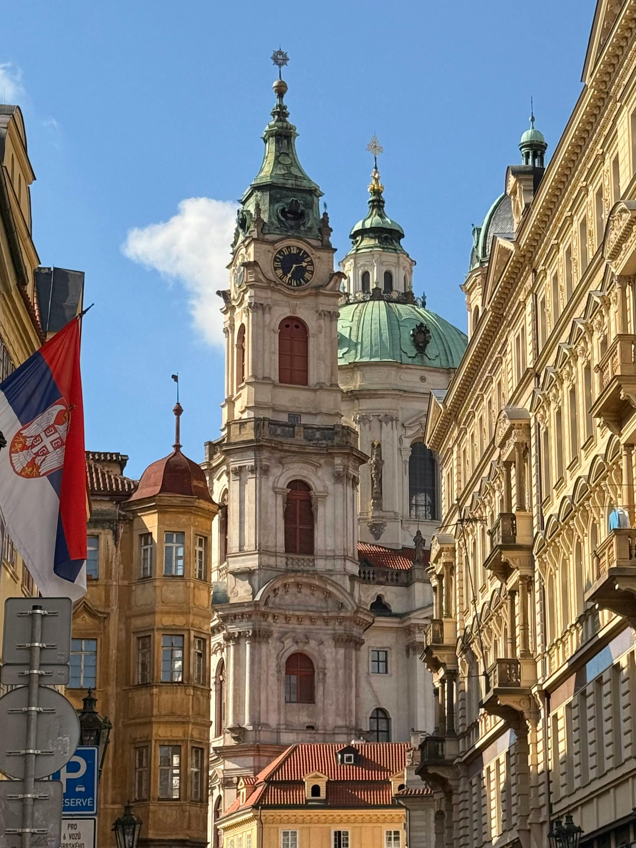 好的，我会根据您的要求进行句子顺序的调整