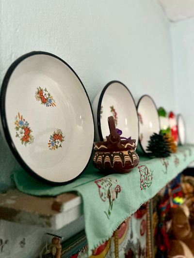 Ceramics & pottery