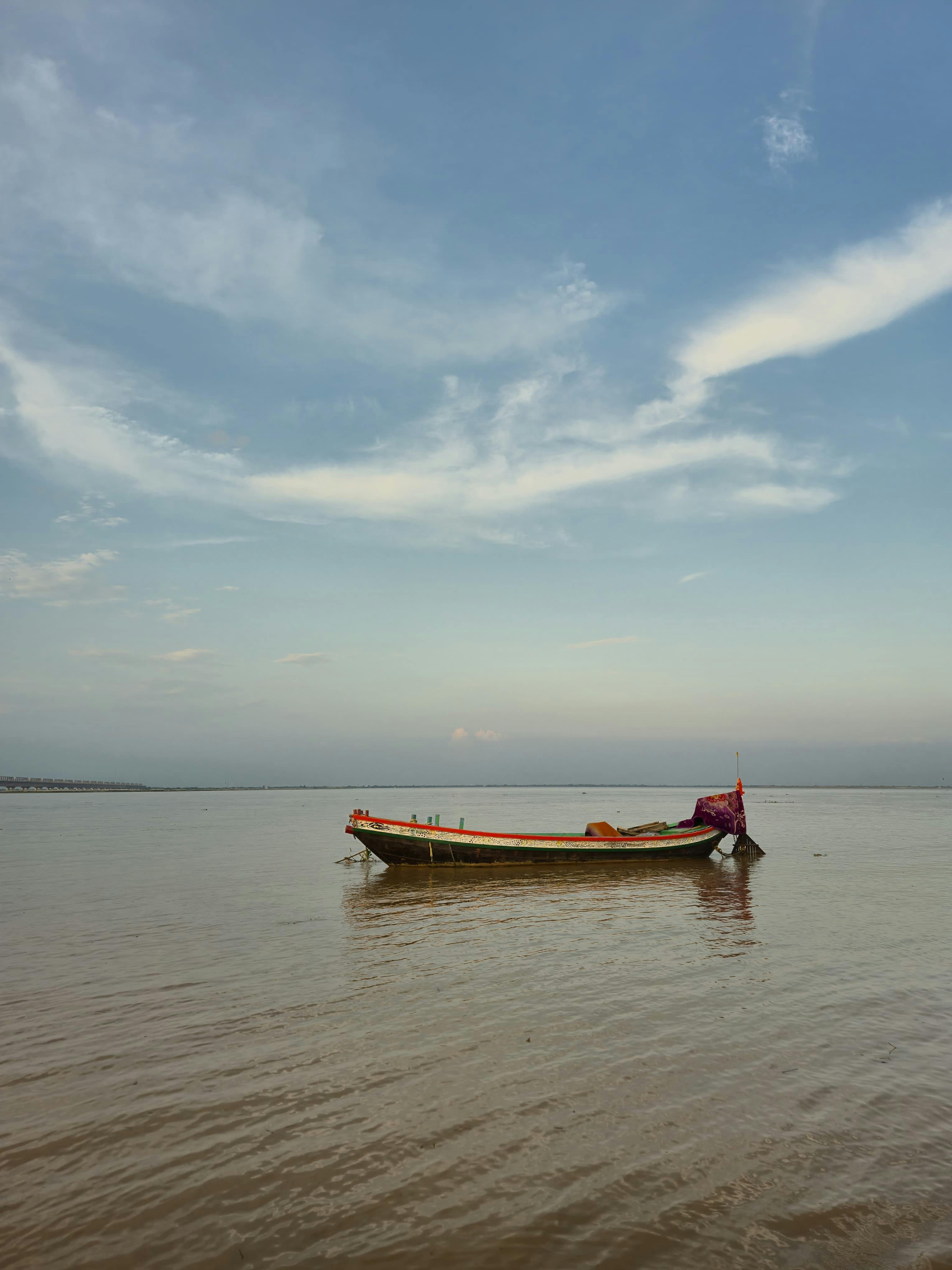 一艘漂亮的小船