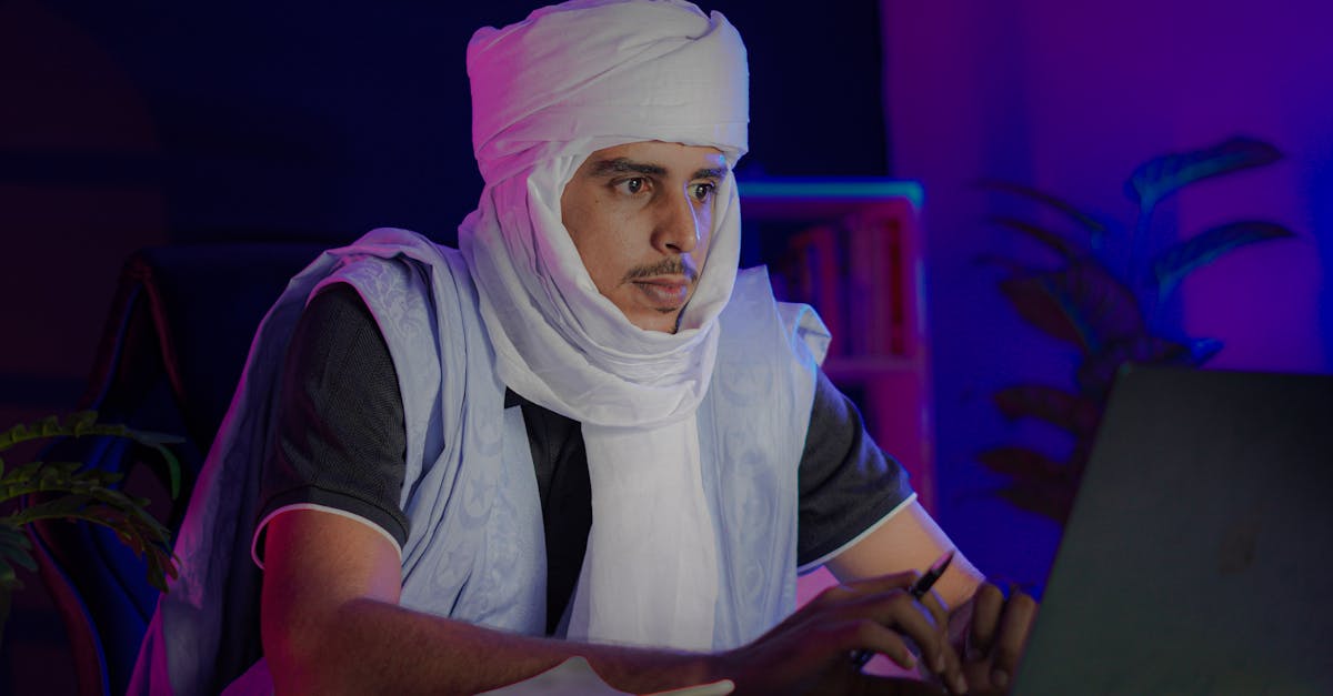 國際:OpenAI年虧百億仍狂砸訂單,算力黑洞引爆科技泡沫疑慮