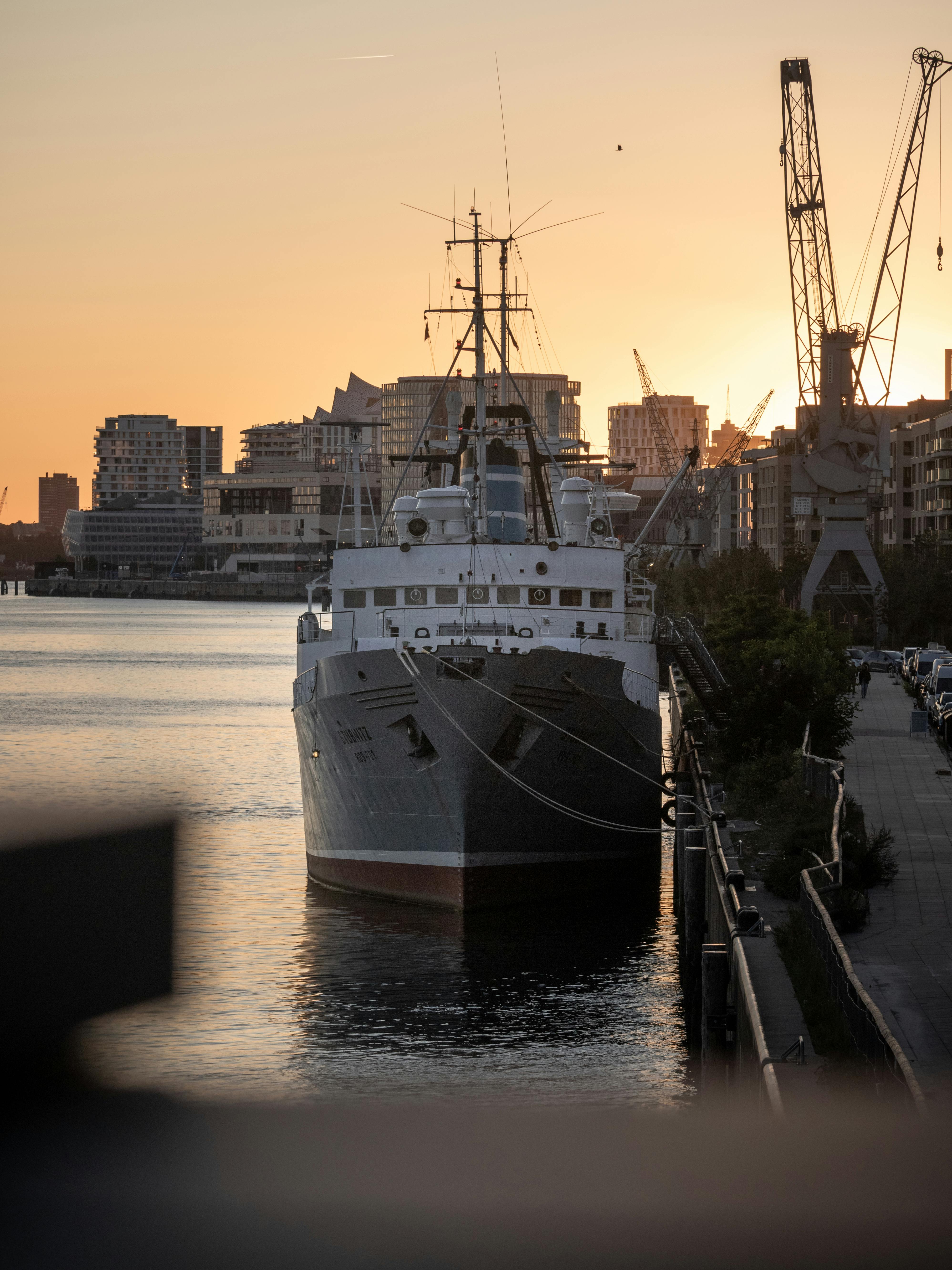 好的，请提供您想要润色的句子