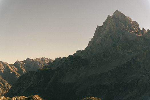 美丽的景色，冒险，背包客的免费股票照片

在一次旅行中，我们遇到了美丽的景色，这让我们感到兴奋和激动