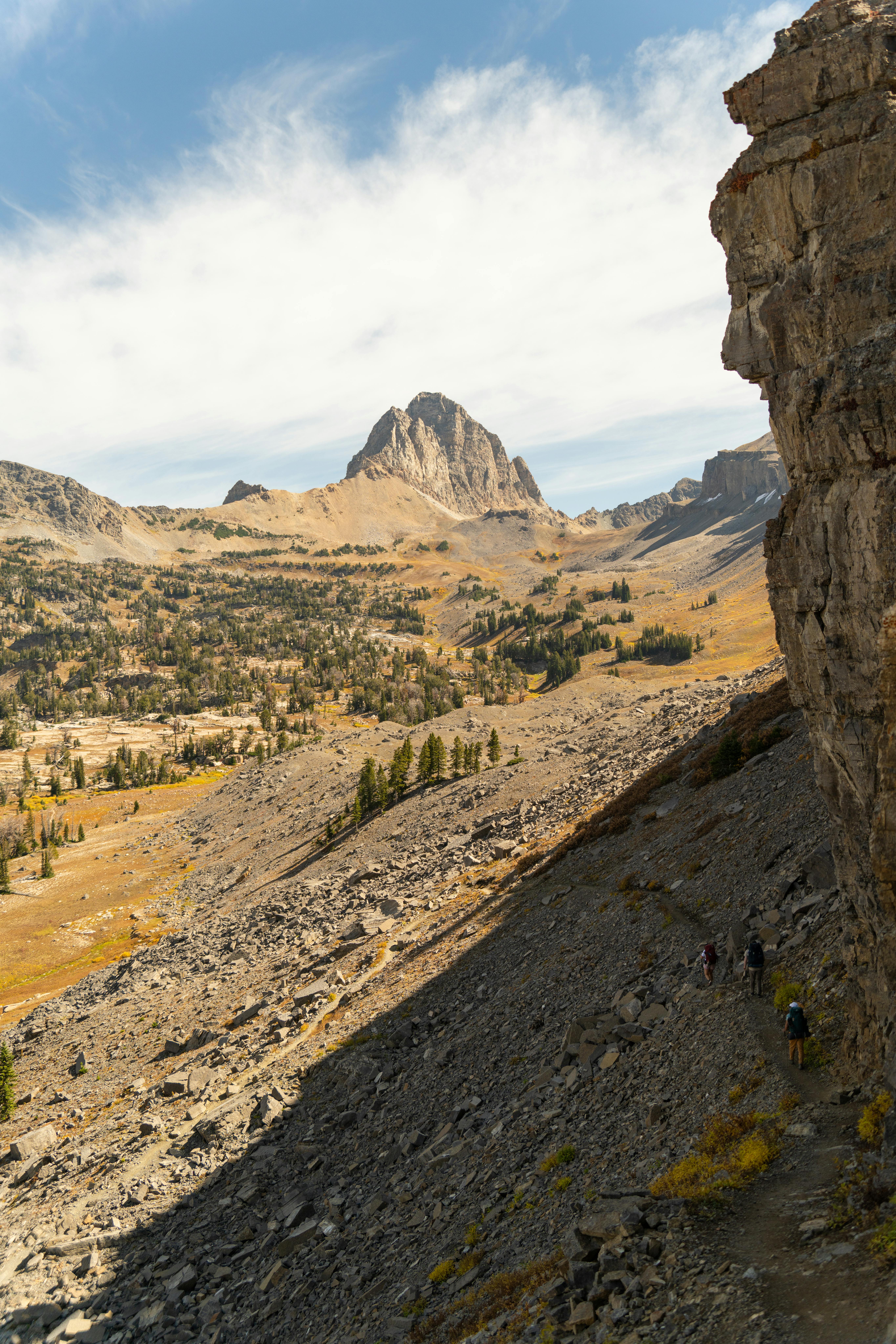 阿拉斯加盆地，以其壮丽的景色和丰富的野生动物而闻名