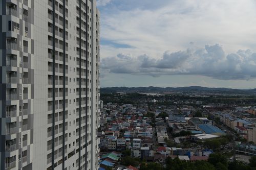 Free High-rise Building Overlooking a City Stock Photo