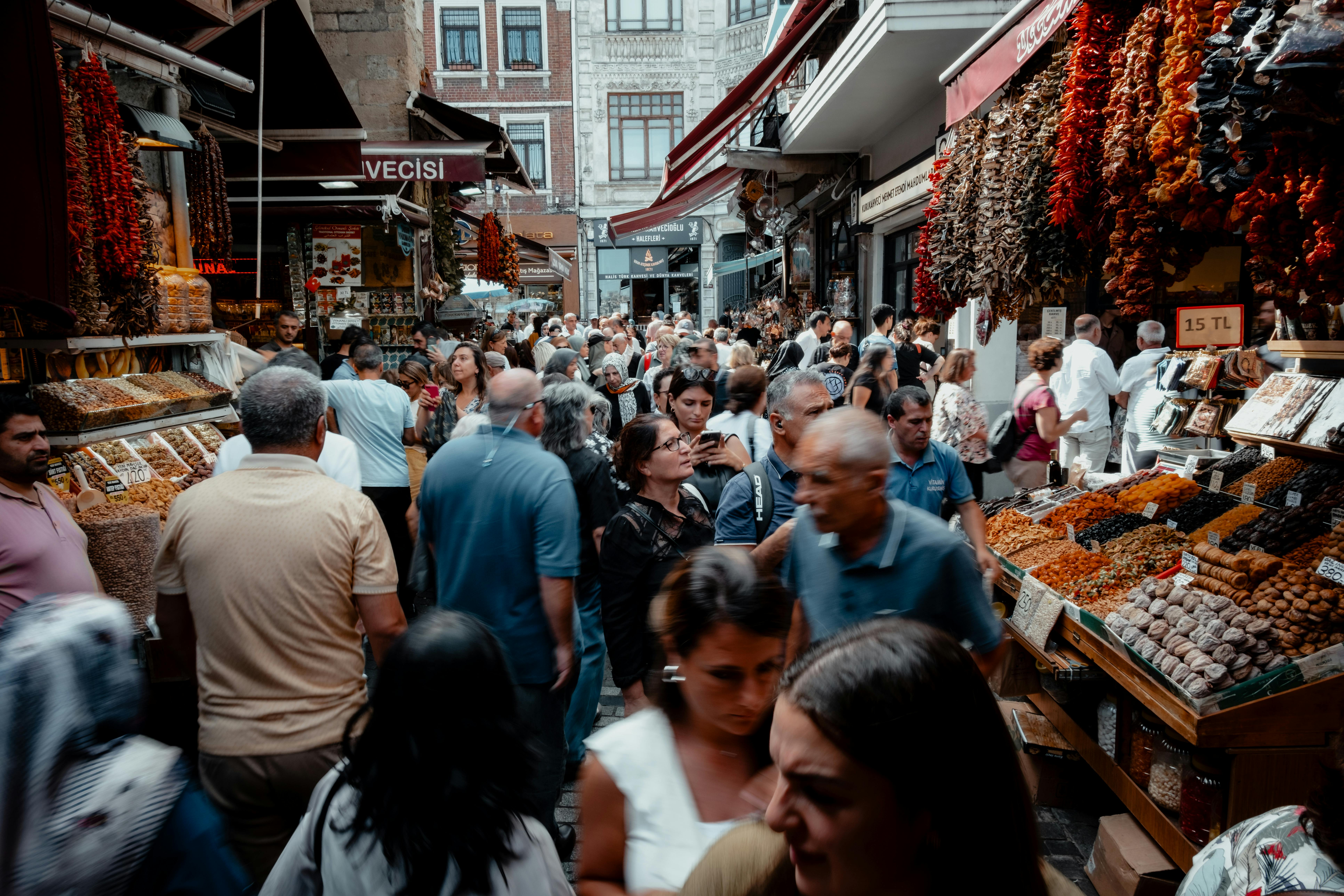 Vertical Marketing System - Types, Benefits, and Drawbacks Explained