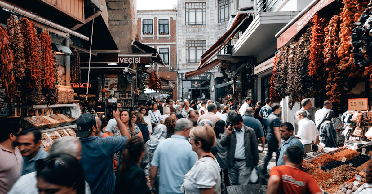 Exploring Vintage Fairs and Markets