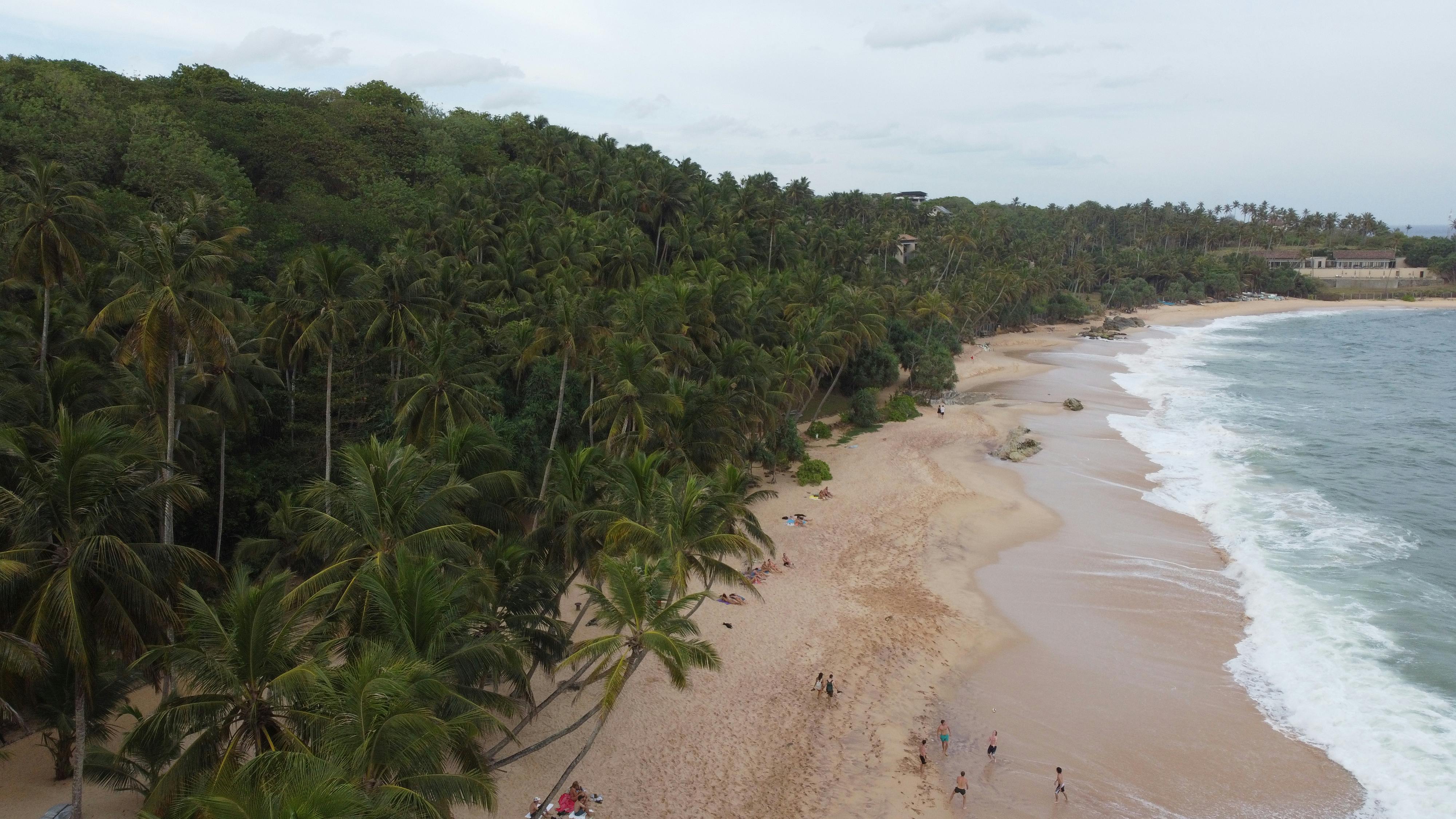 好的，我会按照您的要求进行句子的调整