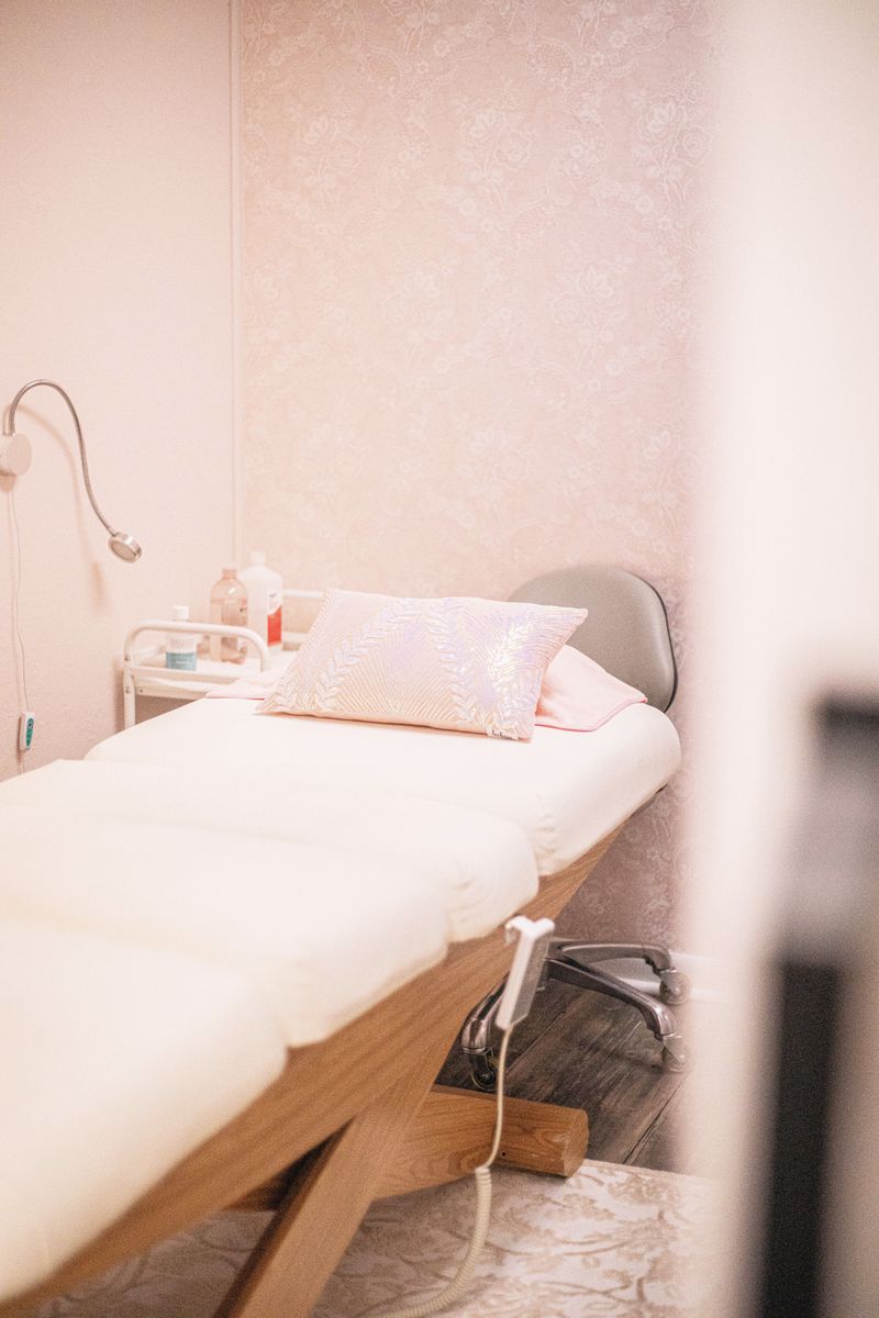 Treatment bed detail