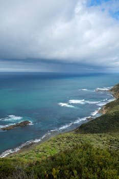 活跃旅行、冒险、冒险风景的免费库存照片可能包括以下内容：

1. 自然景观照片：这些图片展示了大自然的美丽景色，如山脉、湖泊、森林等