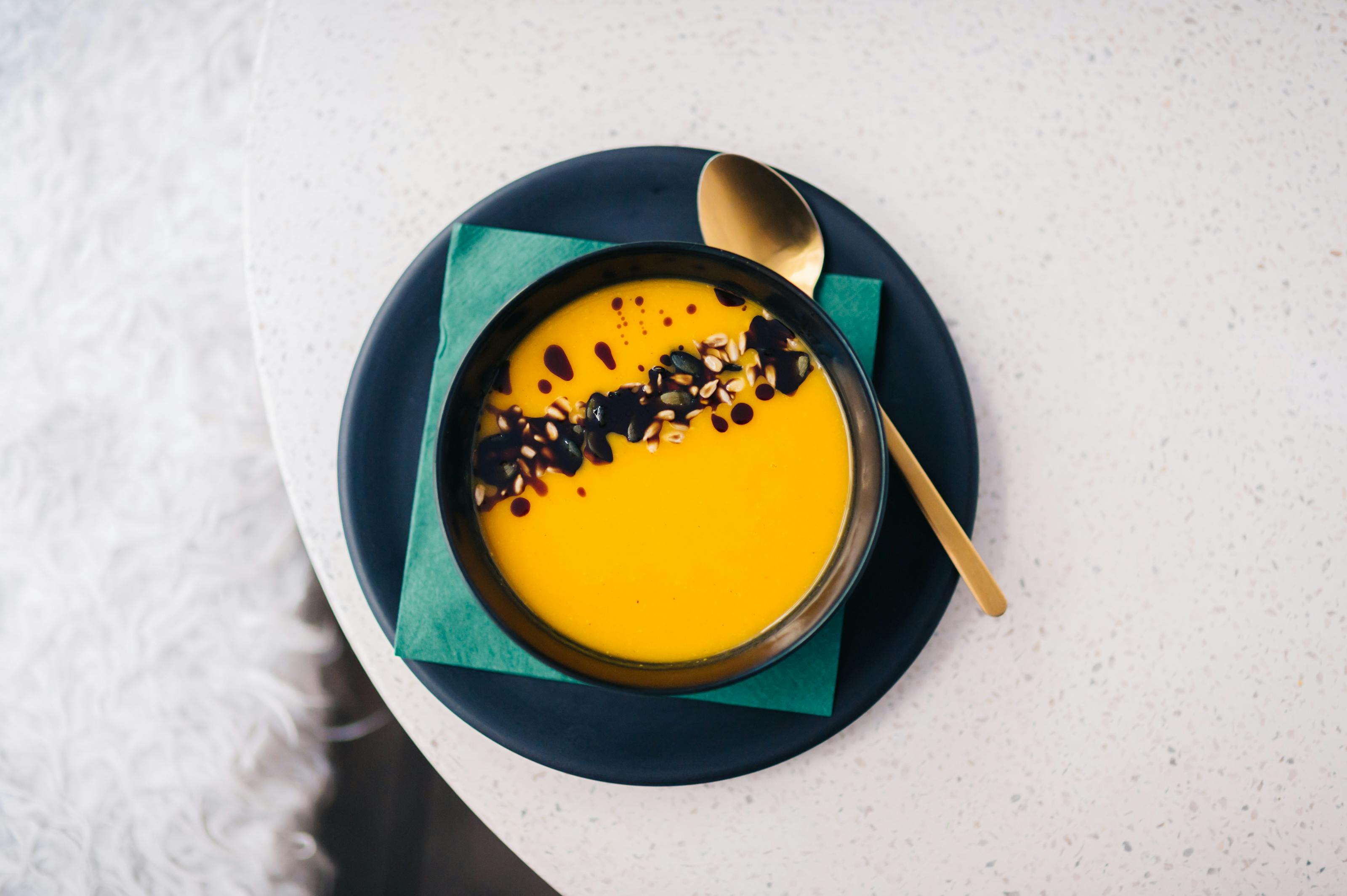 生活：邱建仁影像與繪畫個展「彩筆追求有情天」展現藝術溫度