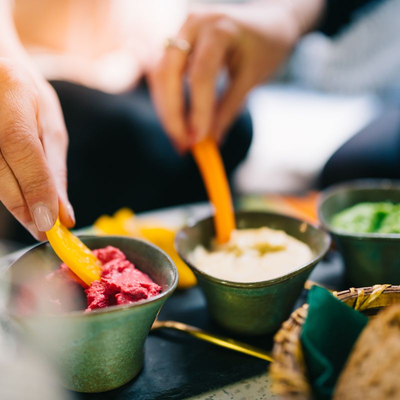 Spanish Pan con Tomate Bean Dip