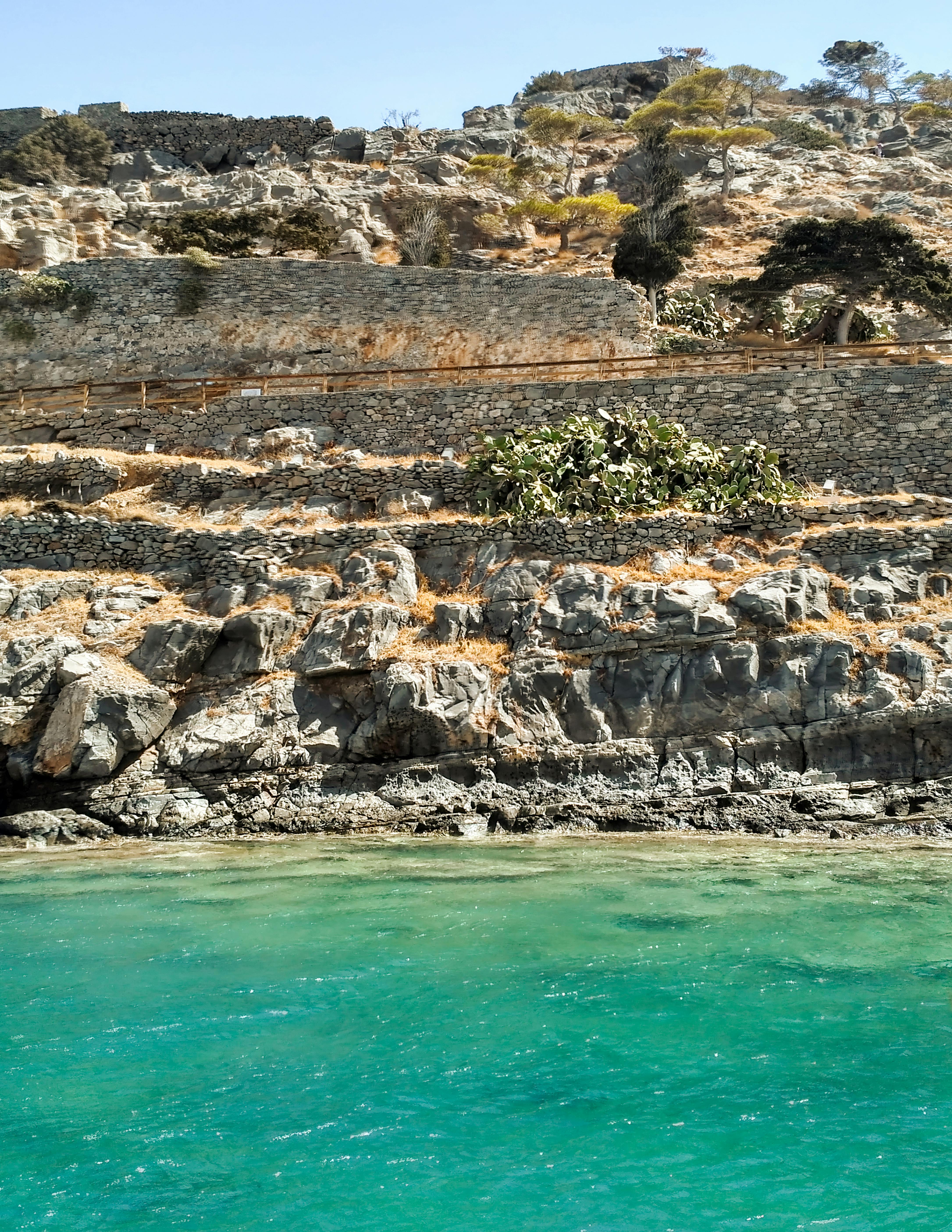 海青色碧绿，地中海