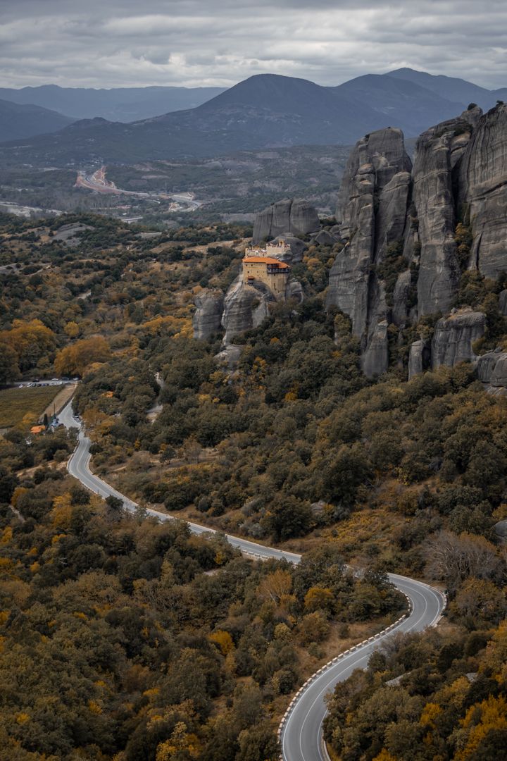 Meteora Travel Guide: The Monasteries, How to Get There, and What to Expect