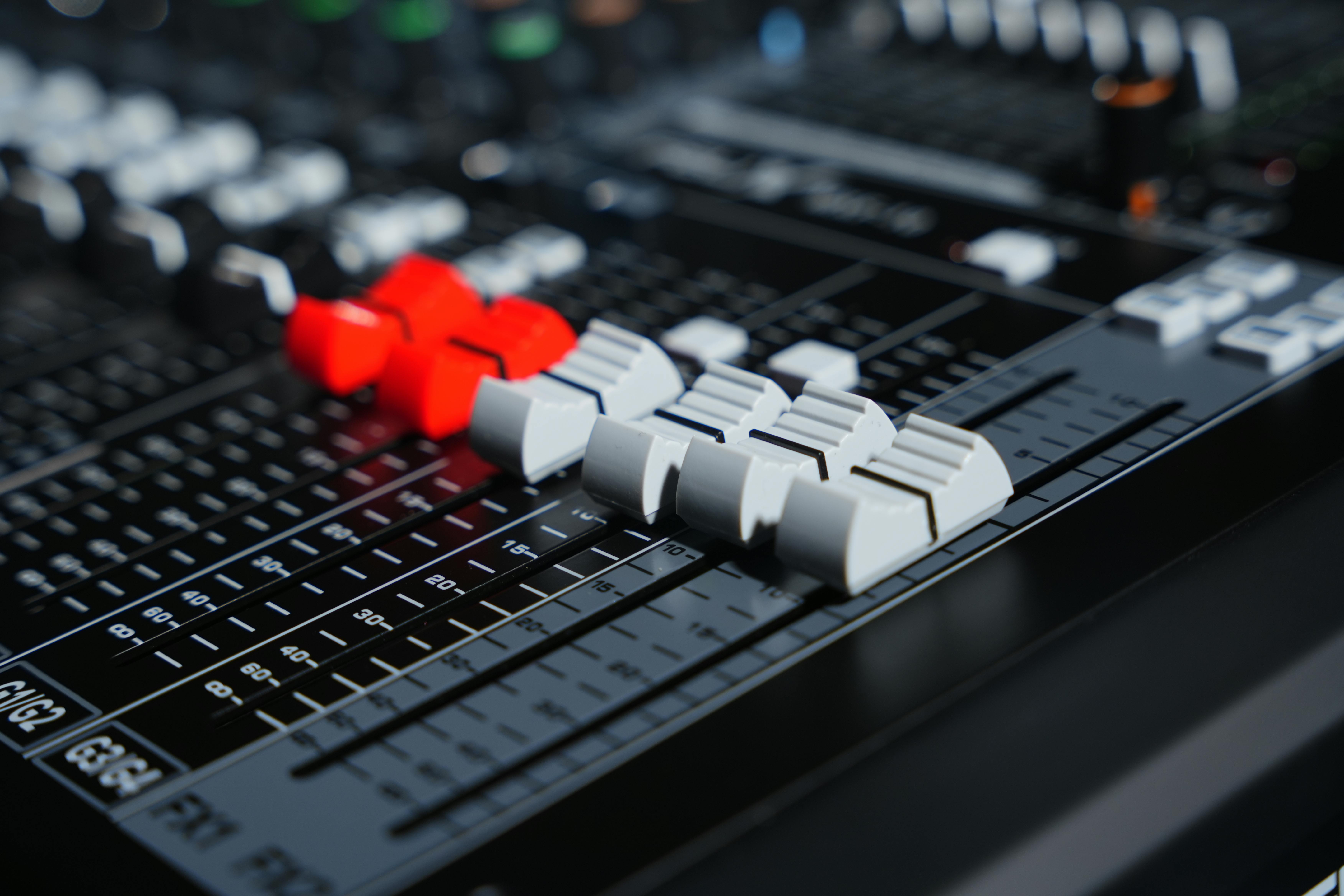 Sound Engineering Tutorials From Sound On Sound -- Feature - Digidesigns Pro Tools Explained 3