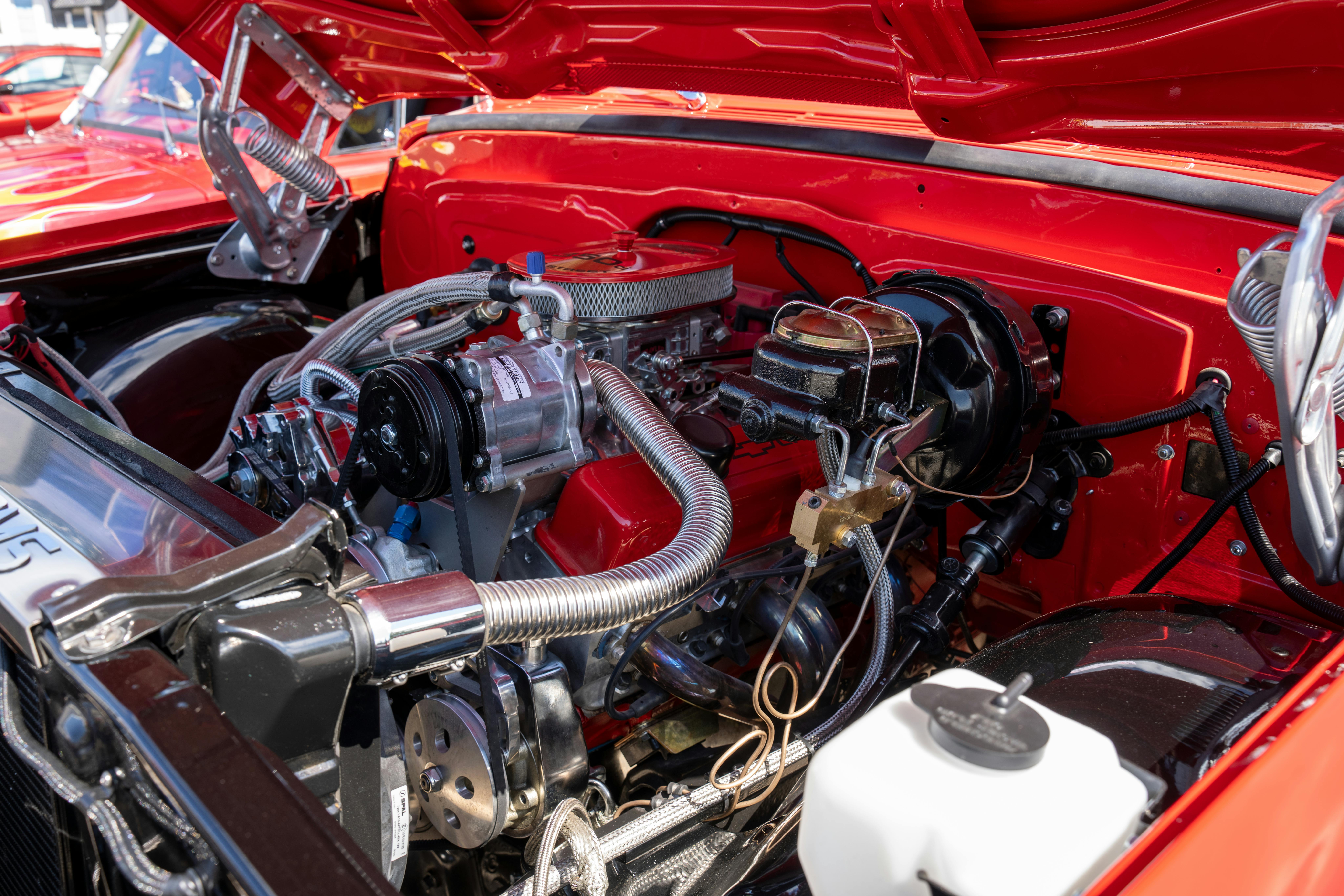 于朦朧案引發國際關注，文化交流與法律議題再掀熱議