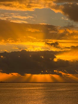 地平线上的日出，是一幅美丽的画面