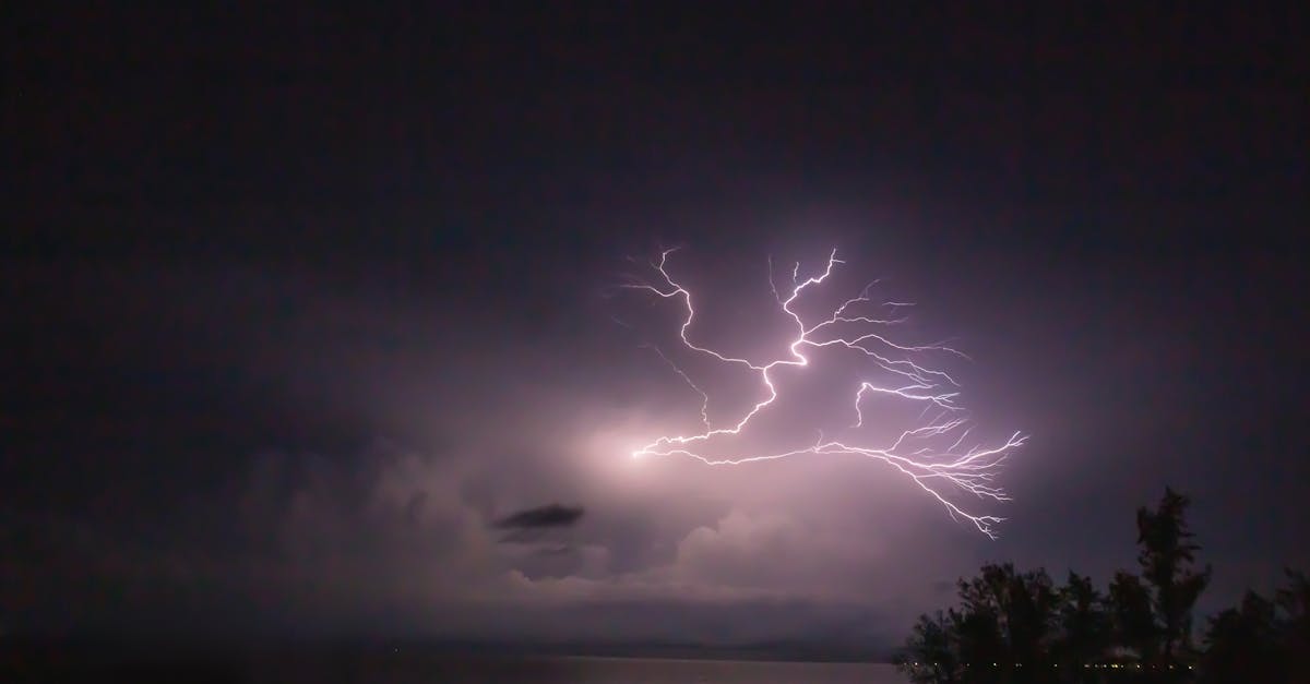 國際:愛丁堡國慶酒會 蘇格蘭政要風雨無阻熱情出席