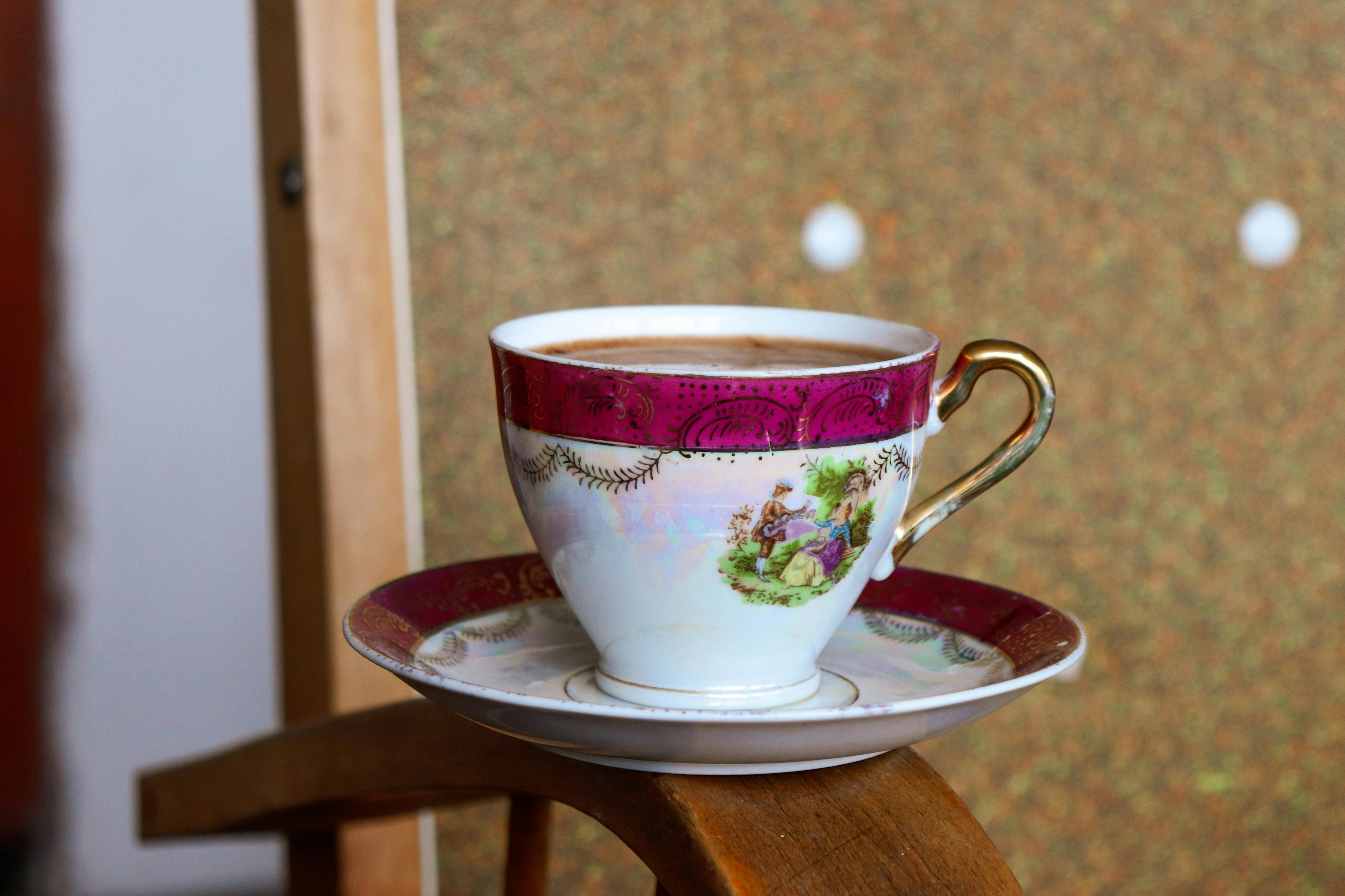 黃金價格突破4000美元大關，避險需求激增反映政治經濟不確定性