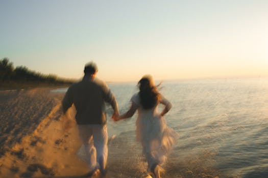 海滩上模糊的免费库存照片可以用于多种场合，如广告、社交媒体分享或个人项目