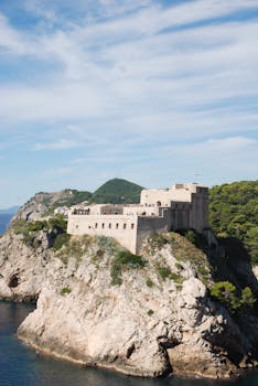 好的，请提供您需要修改的句子