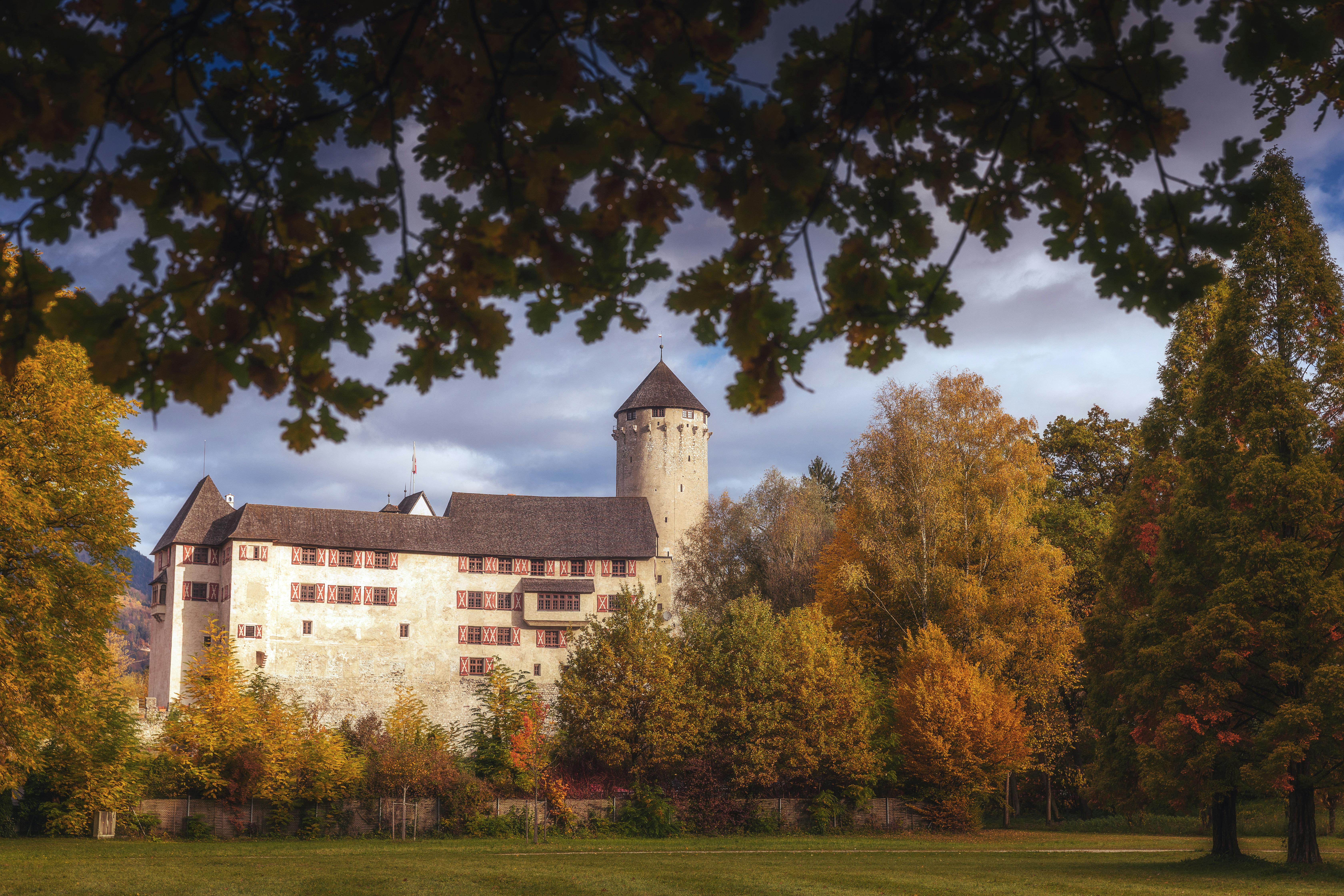 赫布斯特河畔城堡位于苏格兰的赫布里底群岛