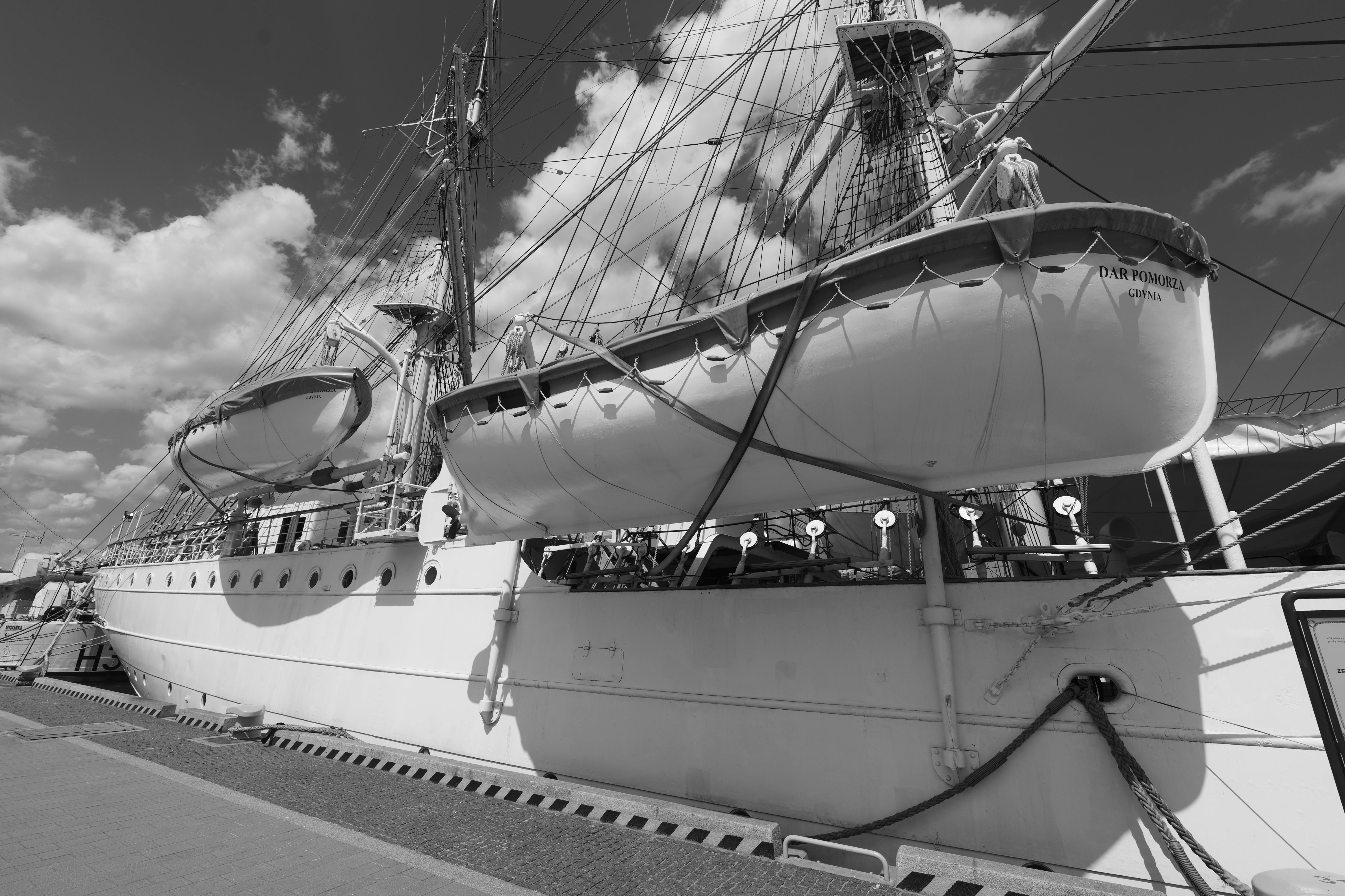 斯塔克是一个人名