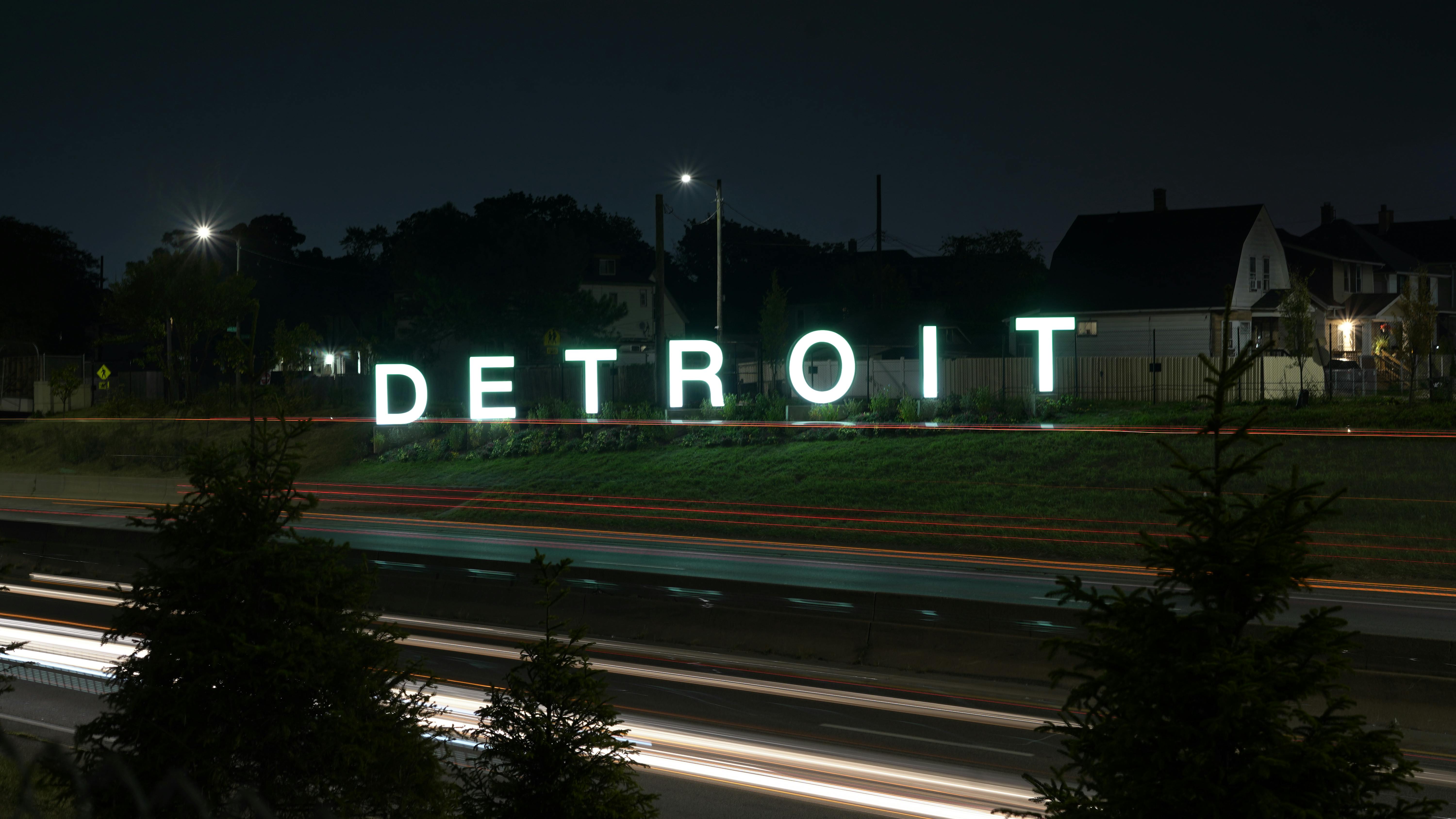 Detroit Criminal Defense Attorney Mocks Feds' Concerns About Whitmer's and Comey's '86' Controversy — Photo by D. Jonze on Pe