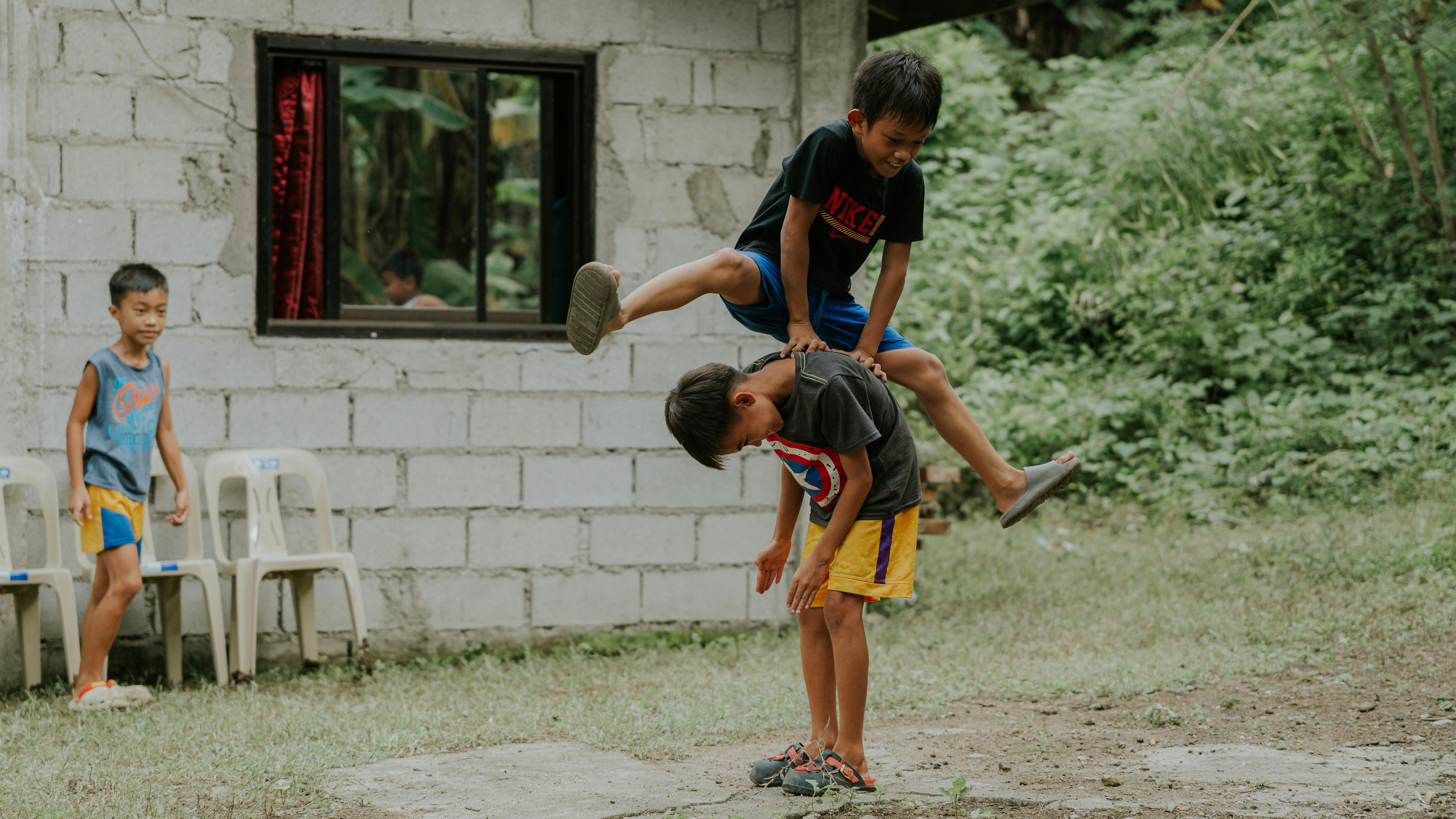 財經：稀土風暴與Fed降息確立，專家解析3大高殖利率債券配置策略