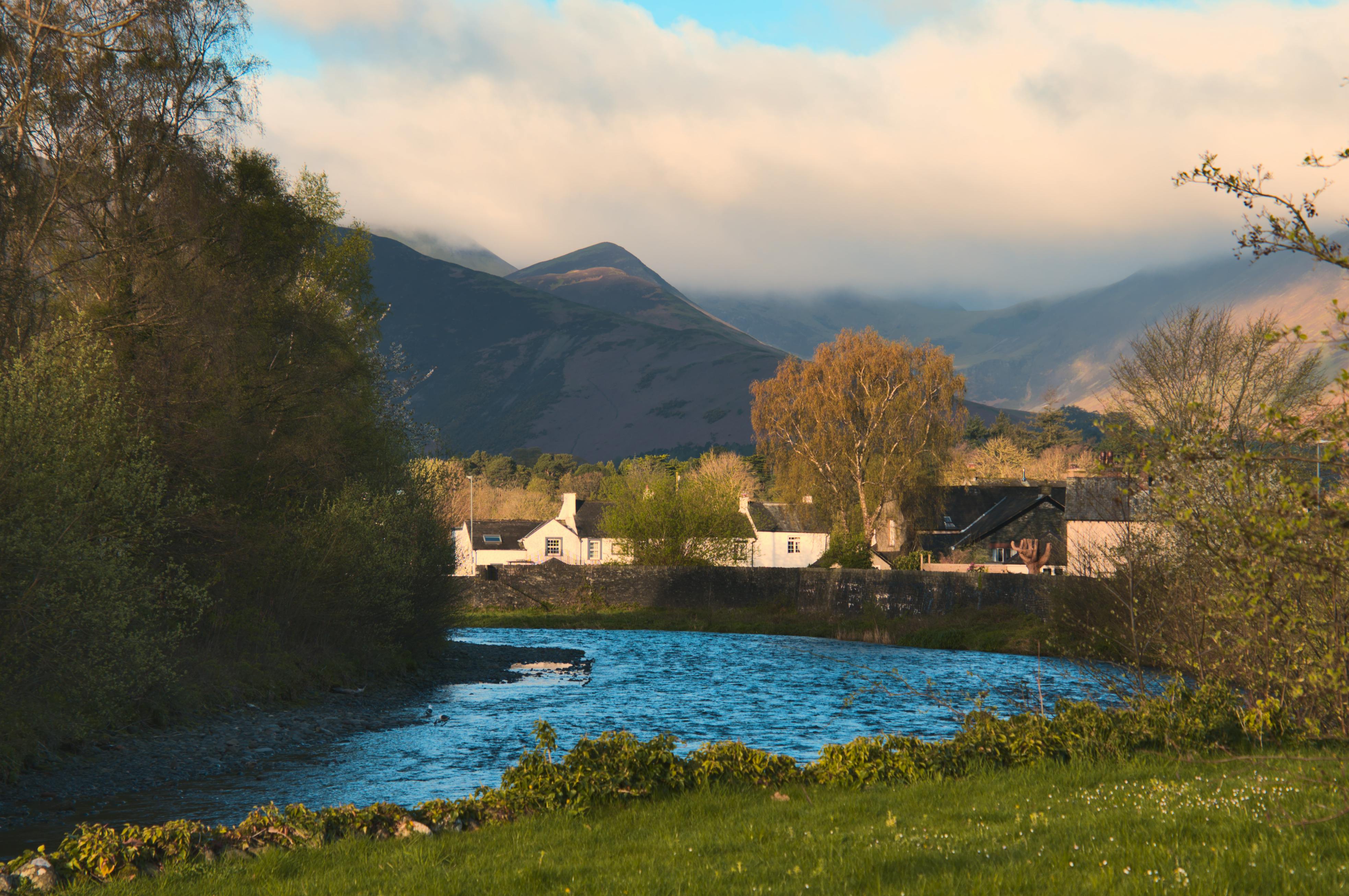 生活：揹200萬債務10年不離不棄，她靠登山重塑人生與自信