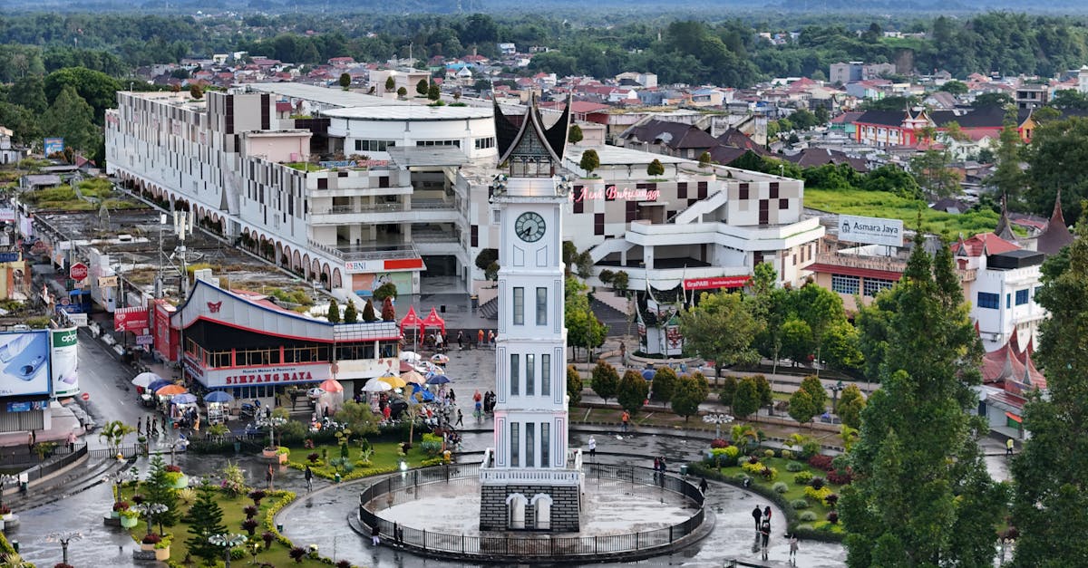 移民署行動列車深入員林重慶小巷 教民眾輕鬆辦理在臺生活手續